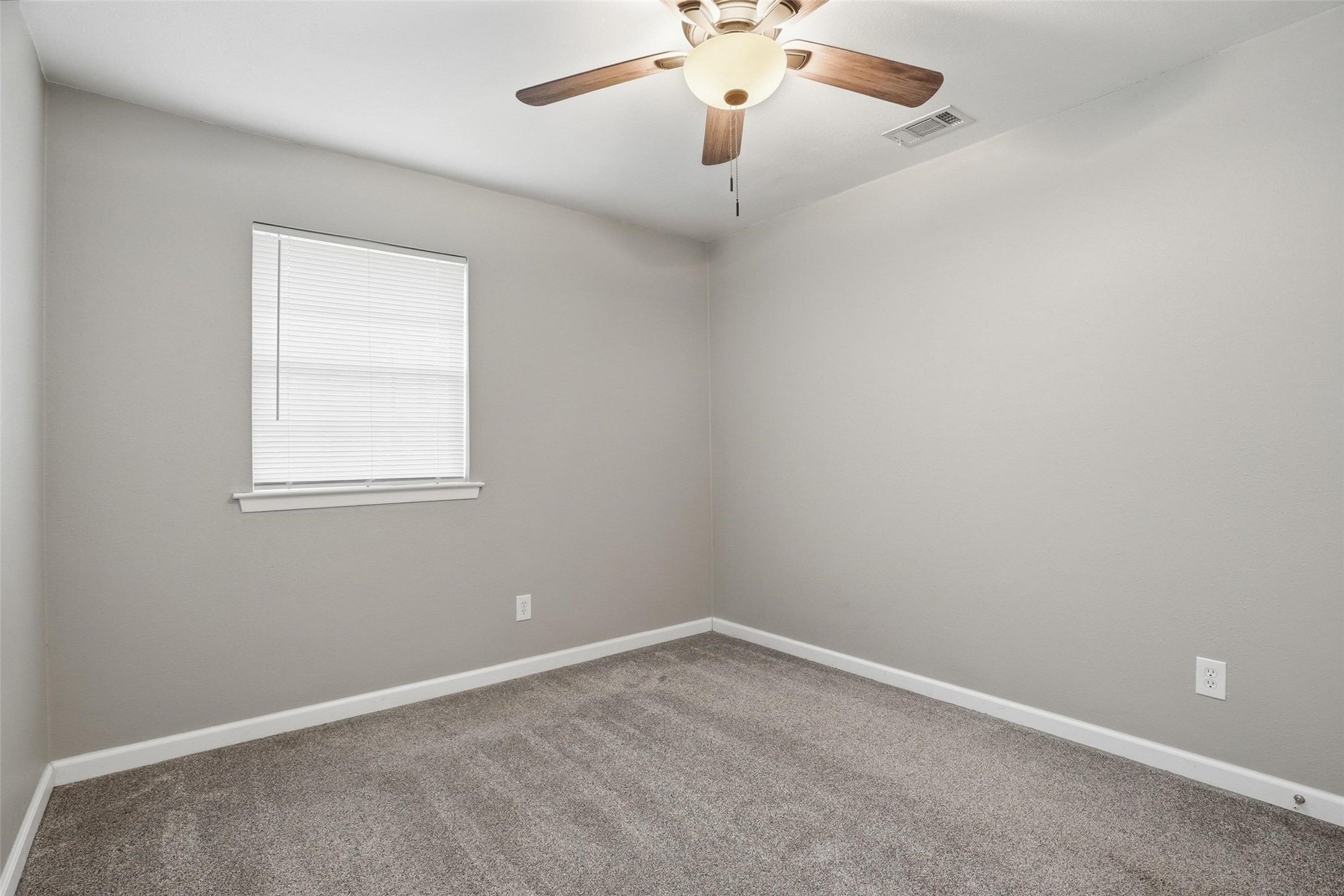 120 NW Suzanne Terrace