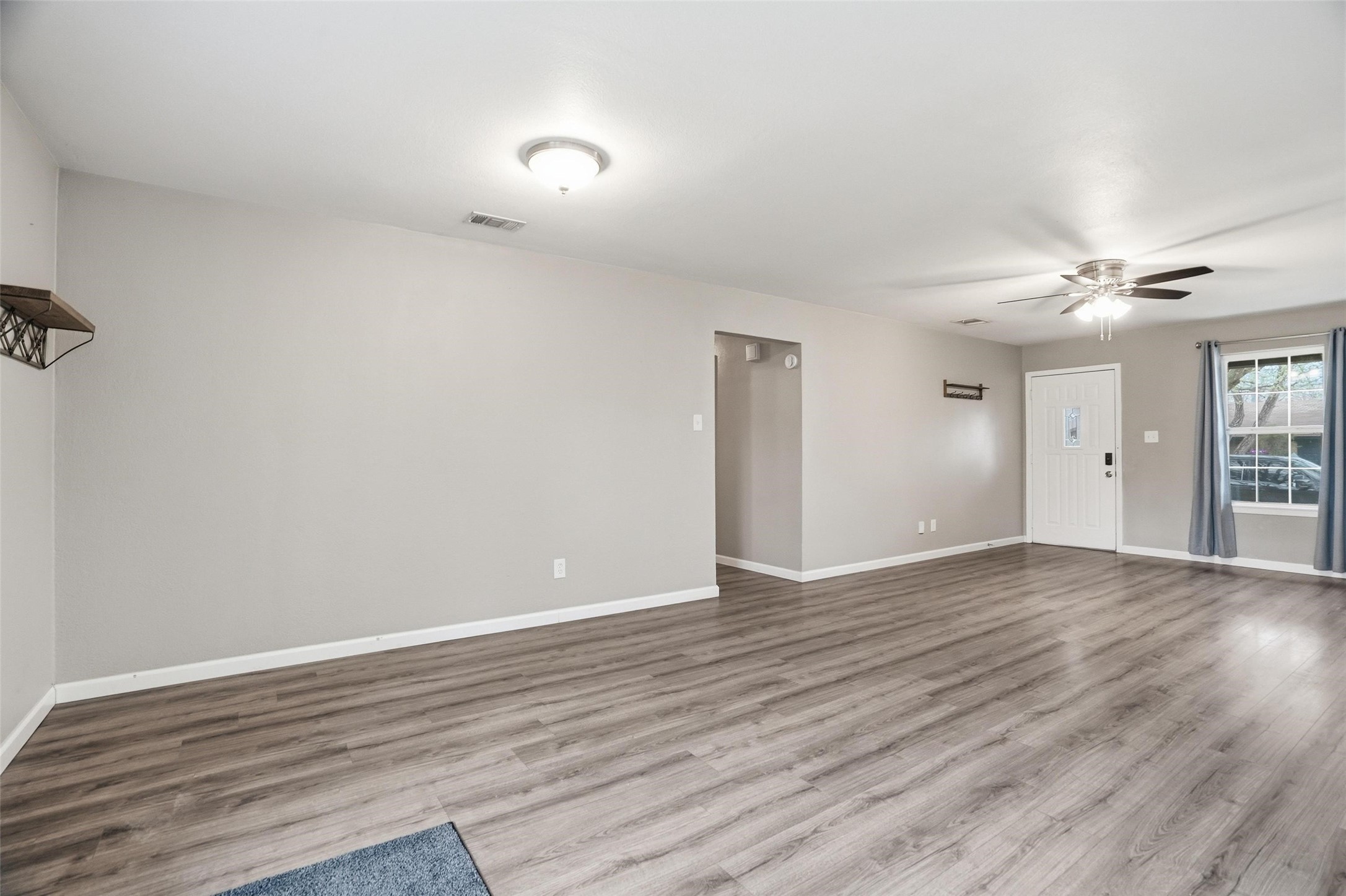 120 NW Suzanne Terrace