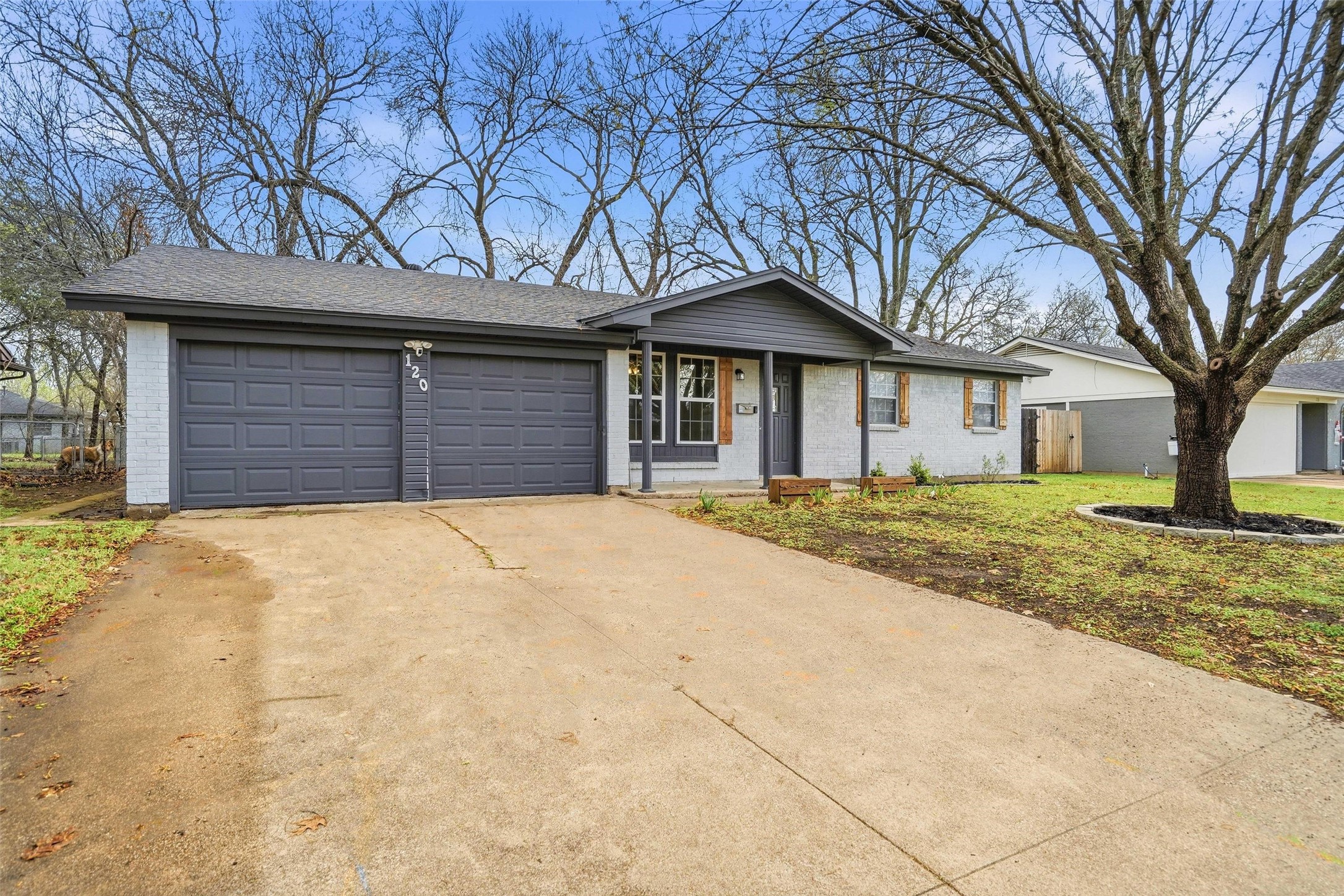 120 NW Suzanne Terrace