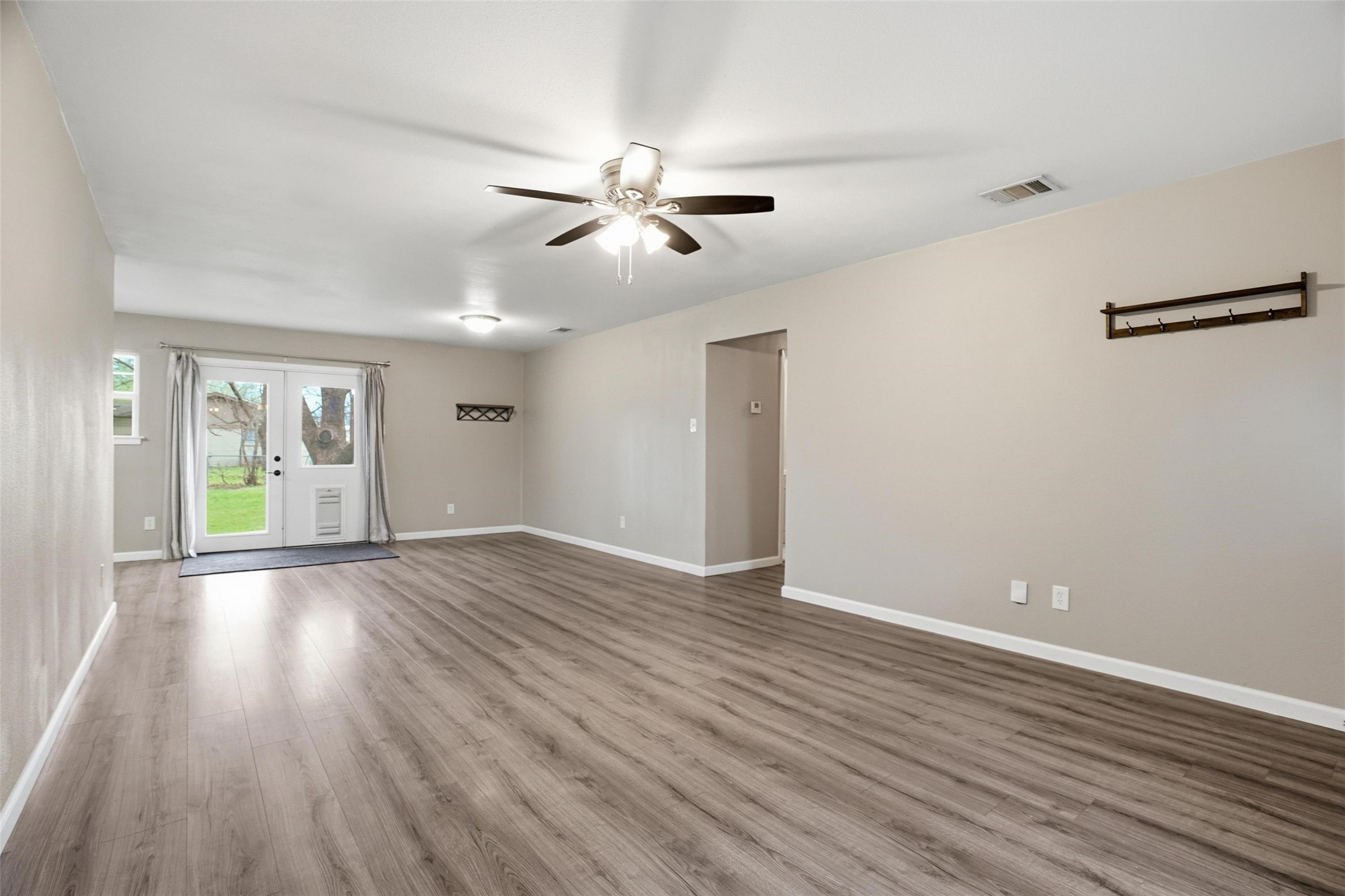 120 NW Suzanne Terrace