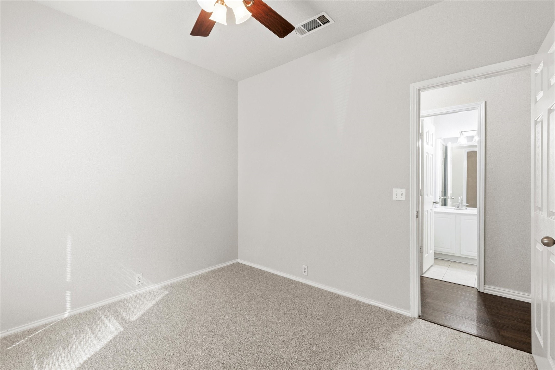 3004 Saint Lynda Drive