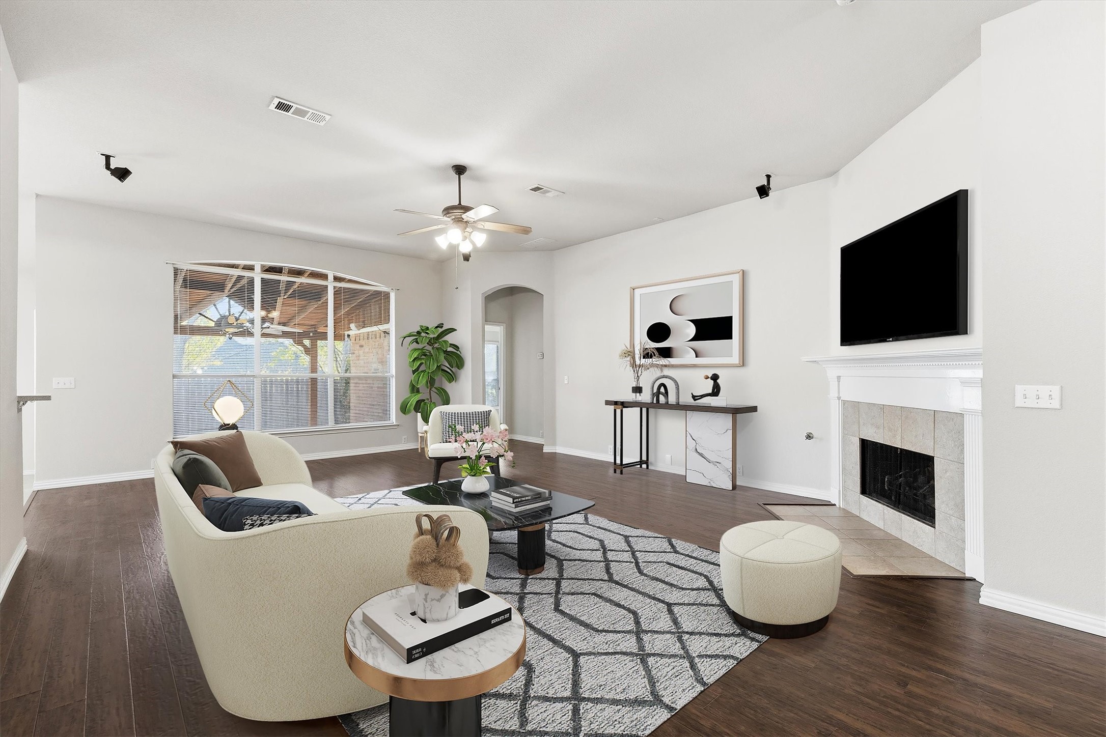 3004 Saint Lynda Drive