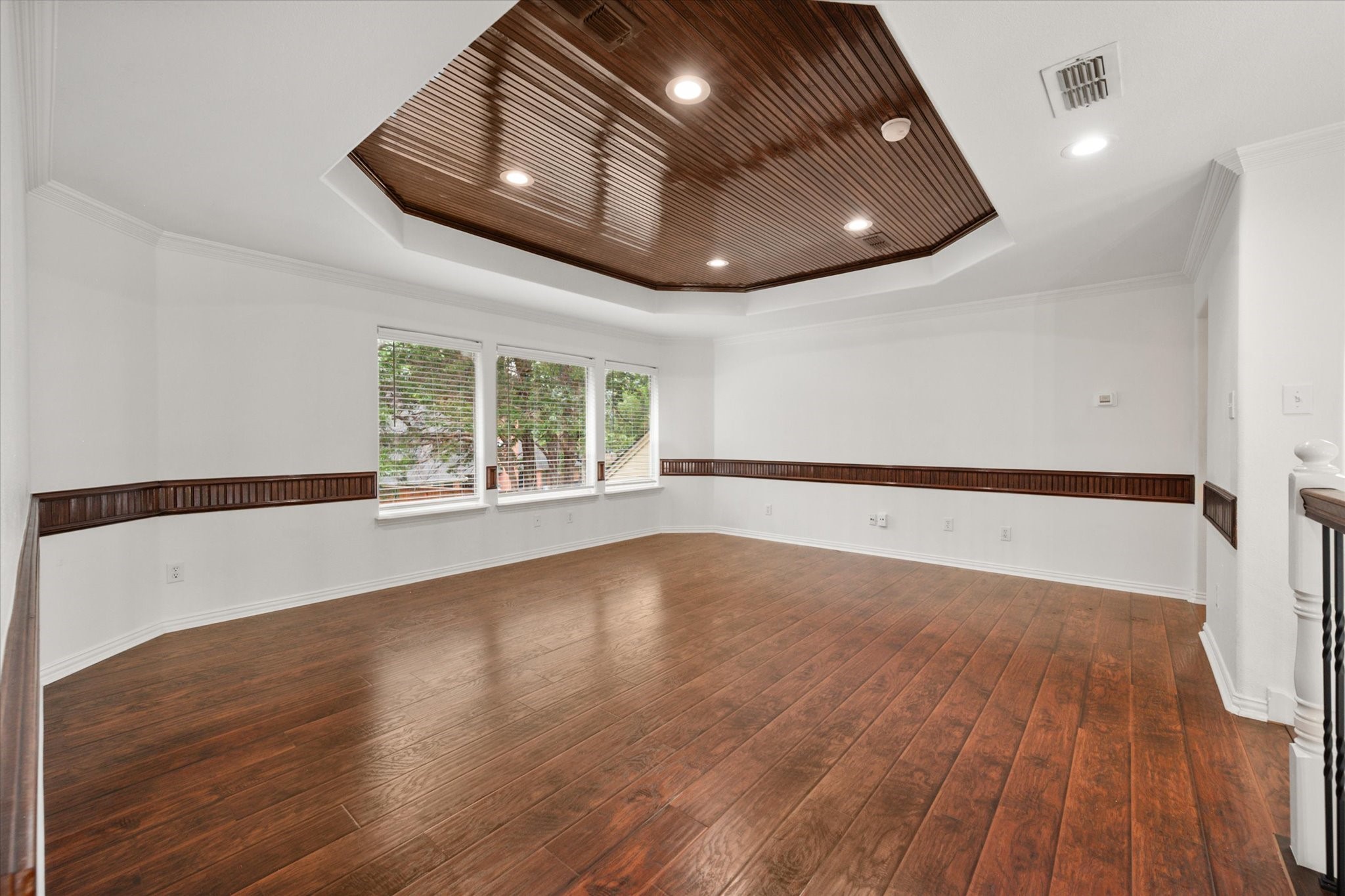 2 Treewood Court