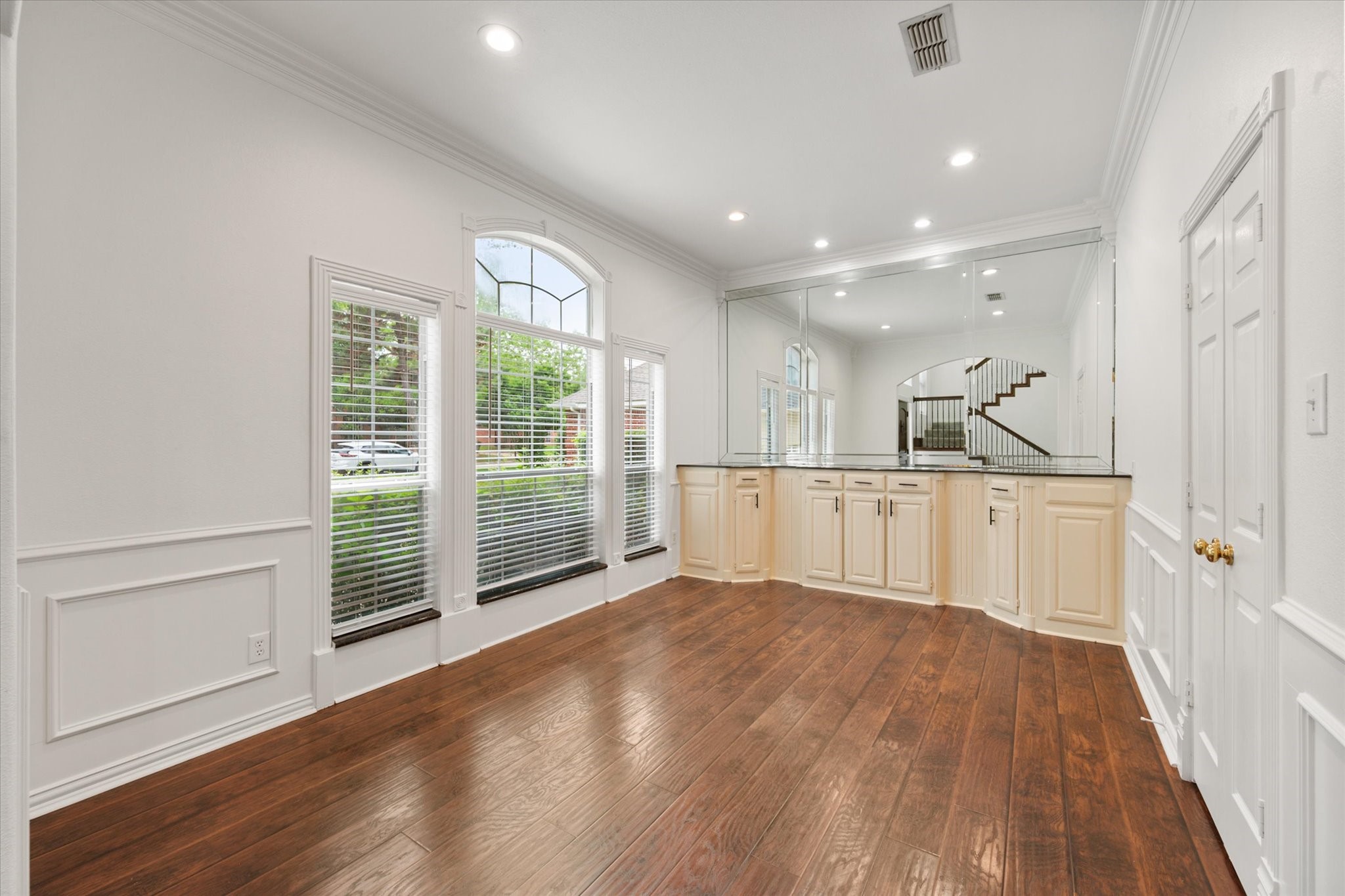 2 Treewood Court