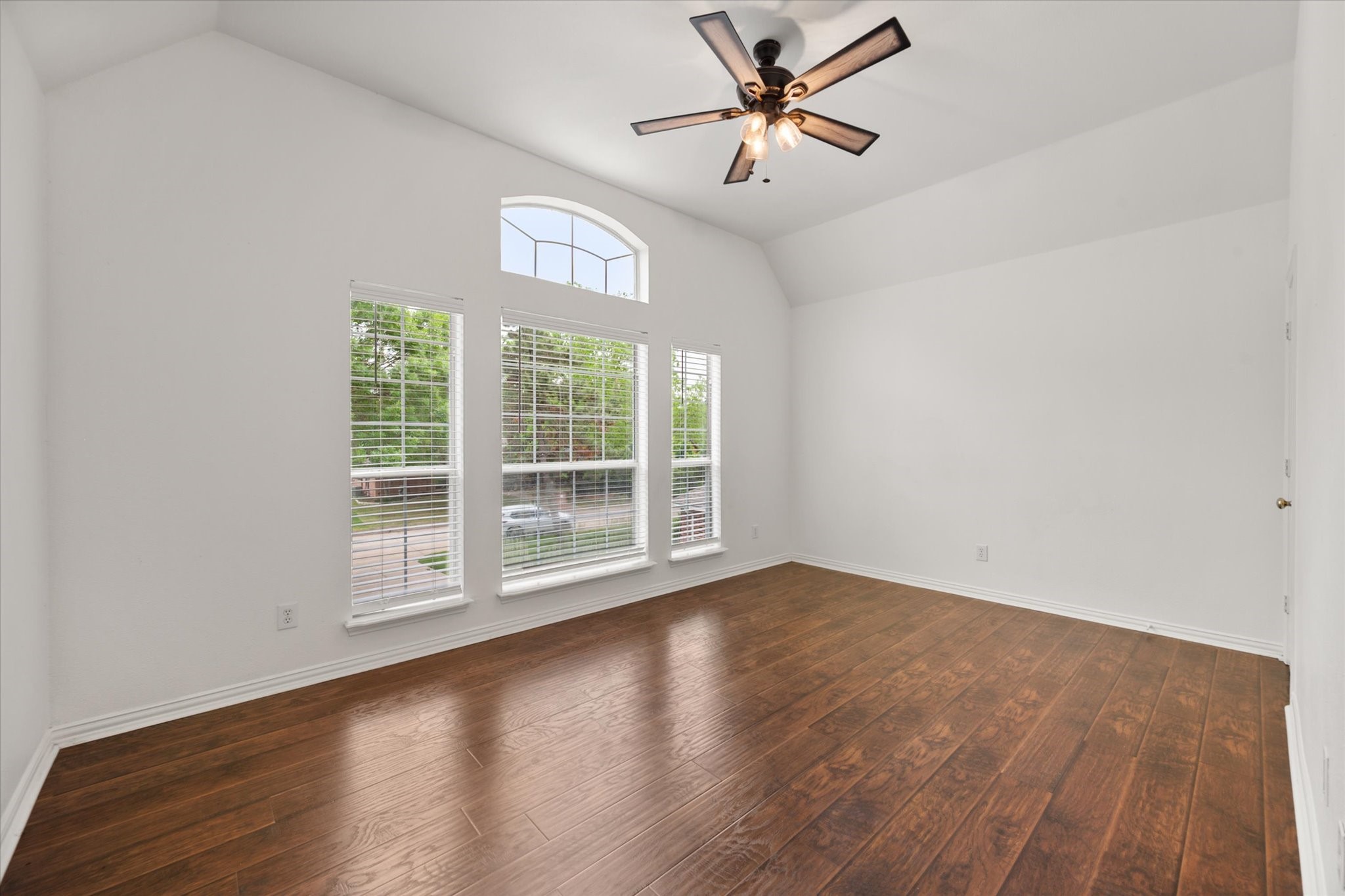 2 Treewood Court