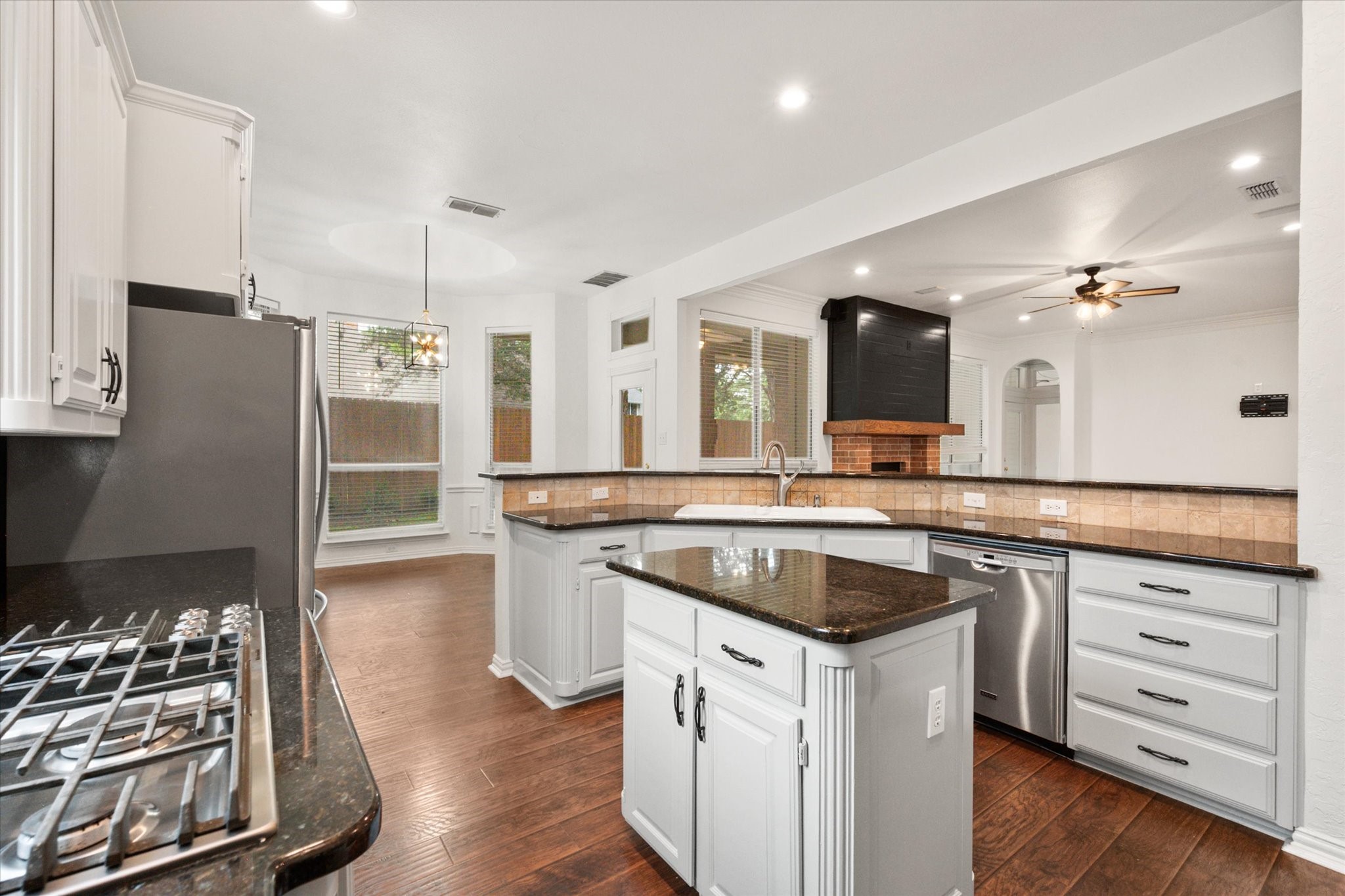 2 Treewood Court