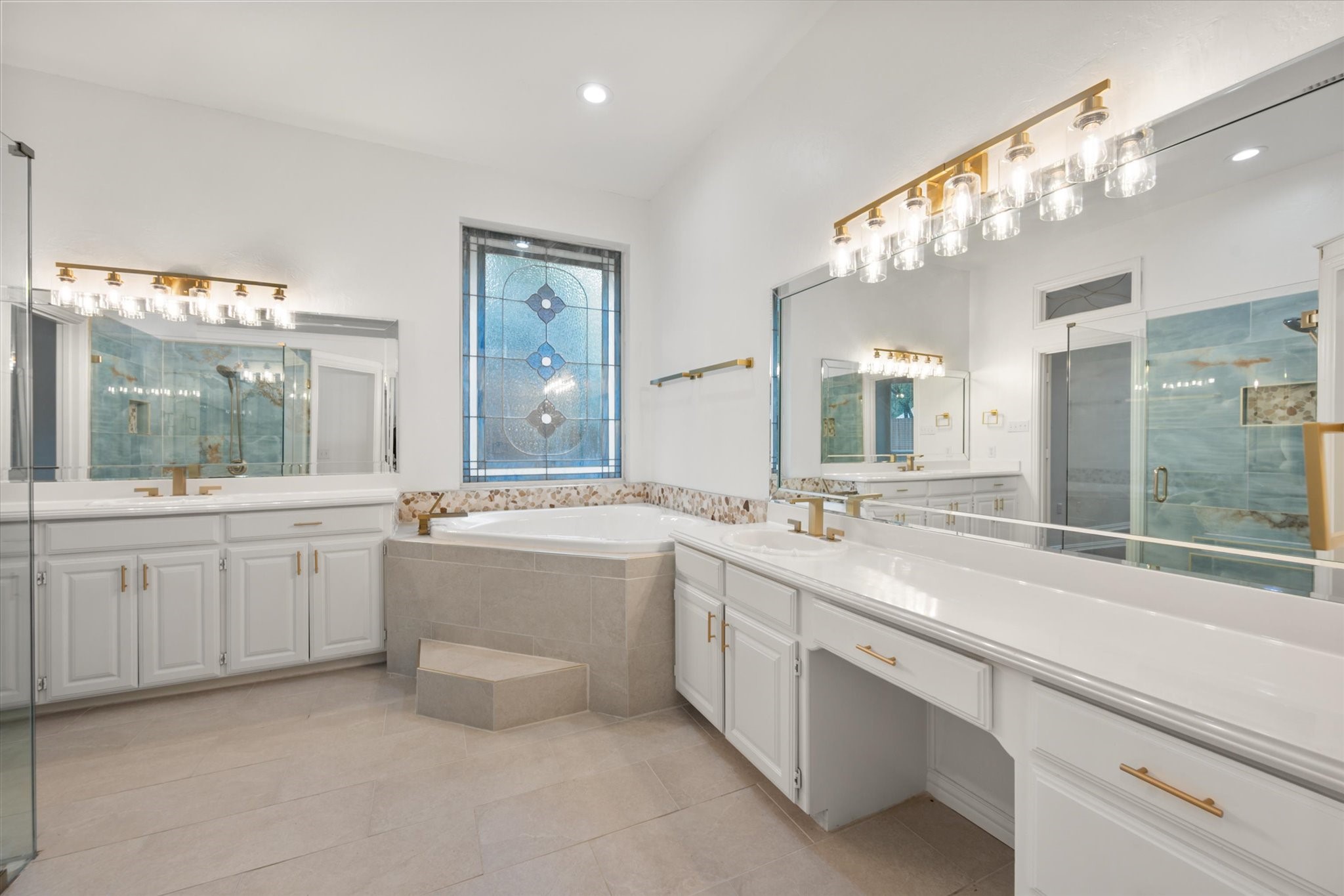 2 Treewood Court