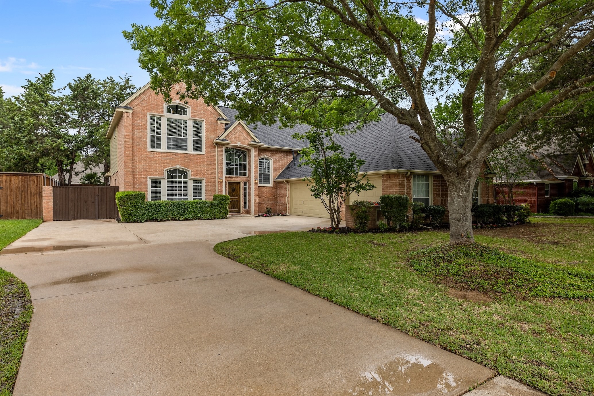 2 Treewood Court