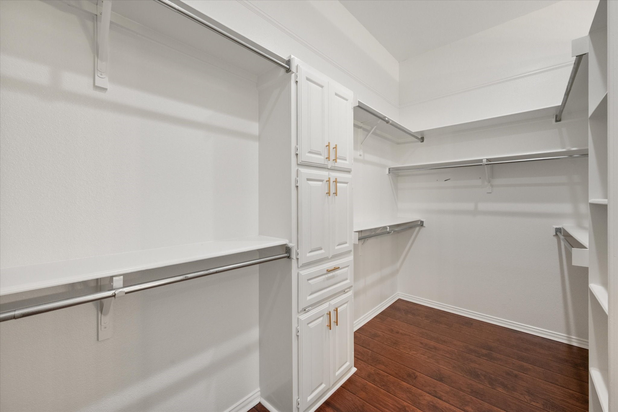 2 Treewood Court
