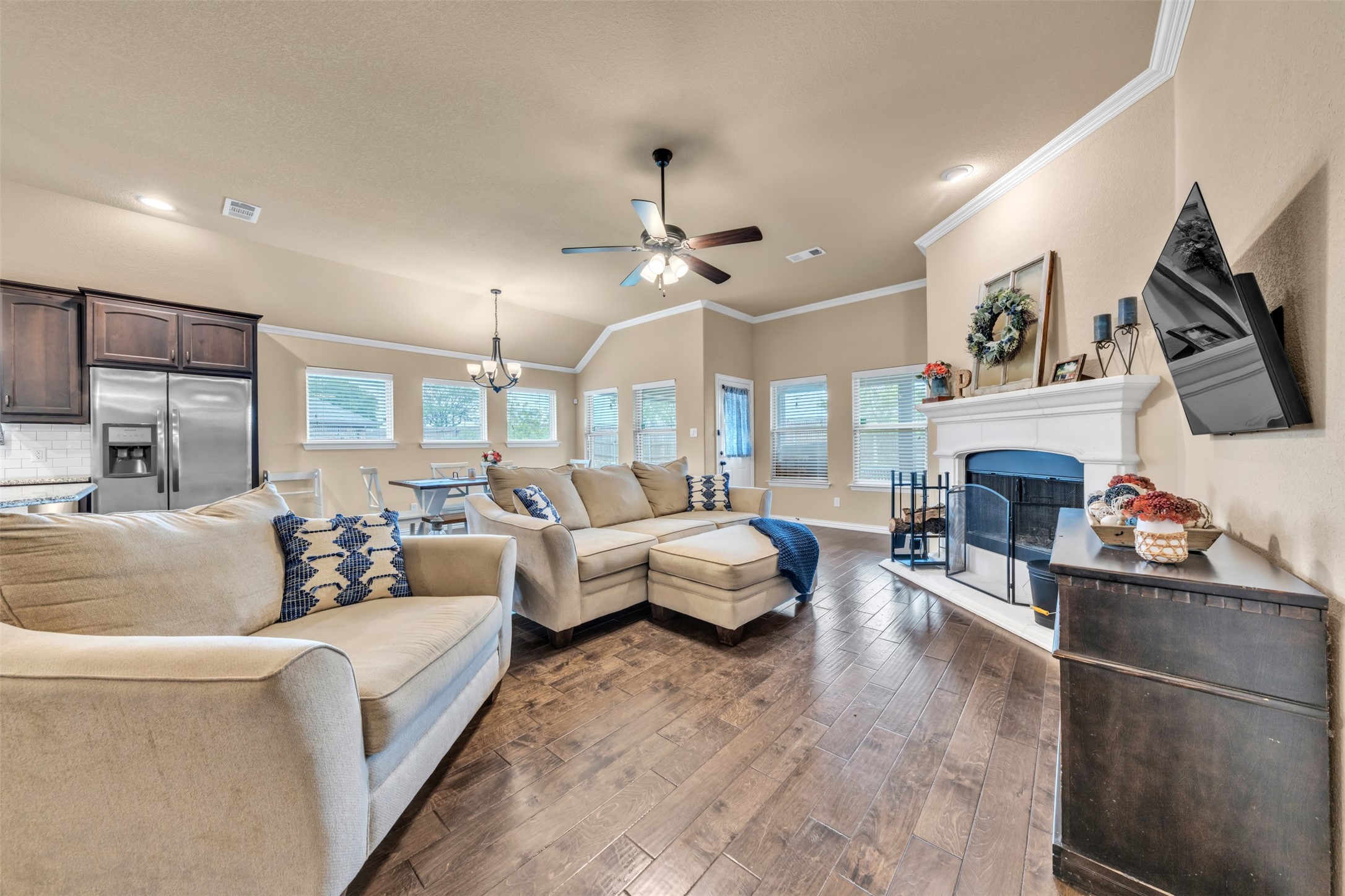 6000 Dunnlevy Drive