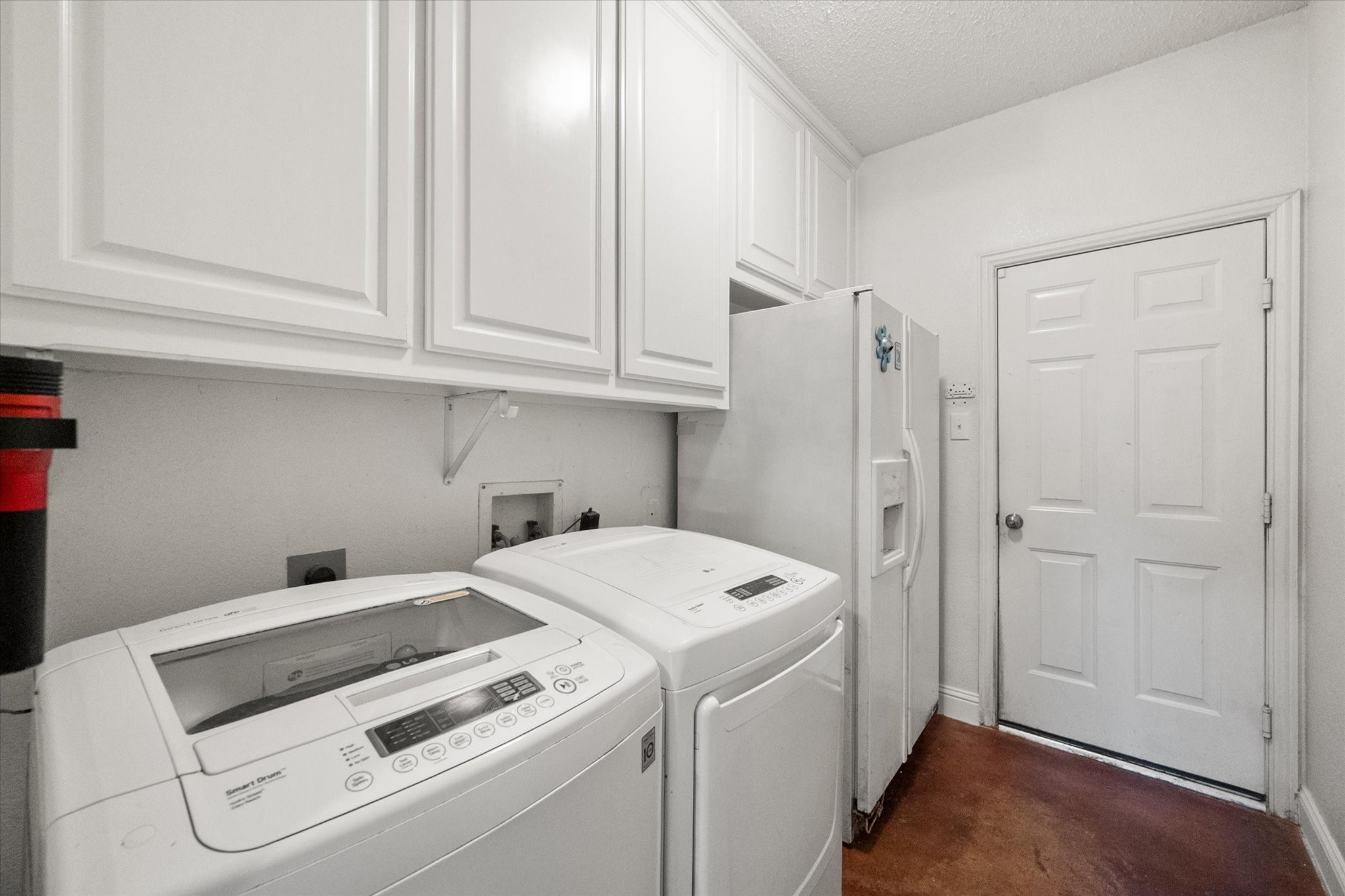 1305 Liverpool Lane