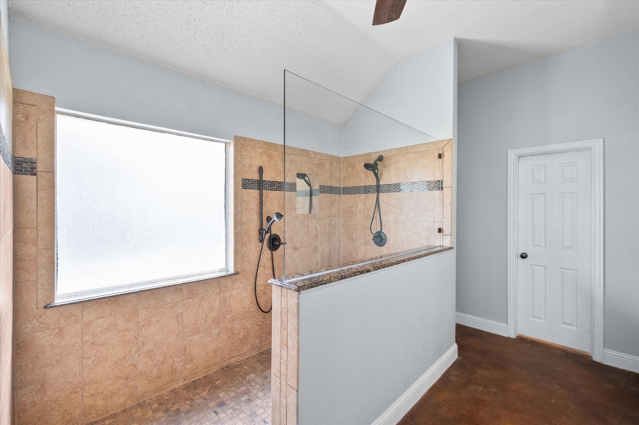 1305 Liverpool Lane