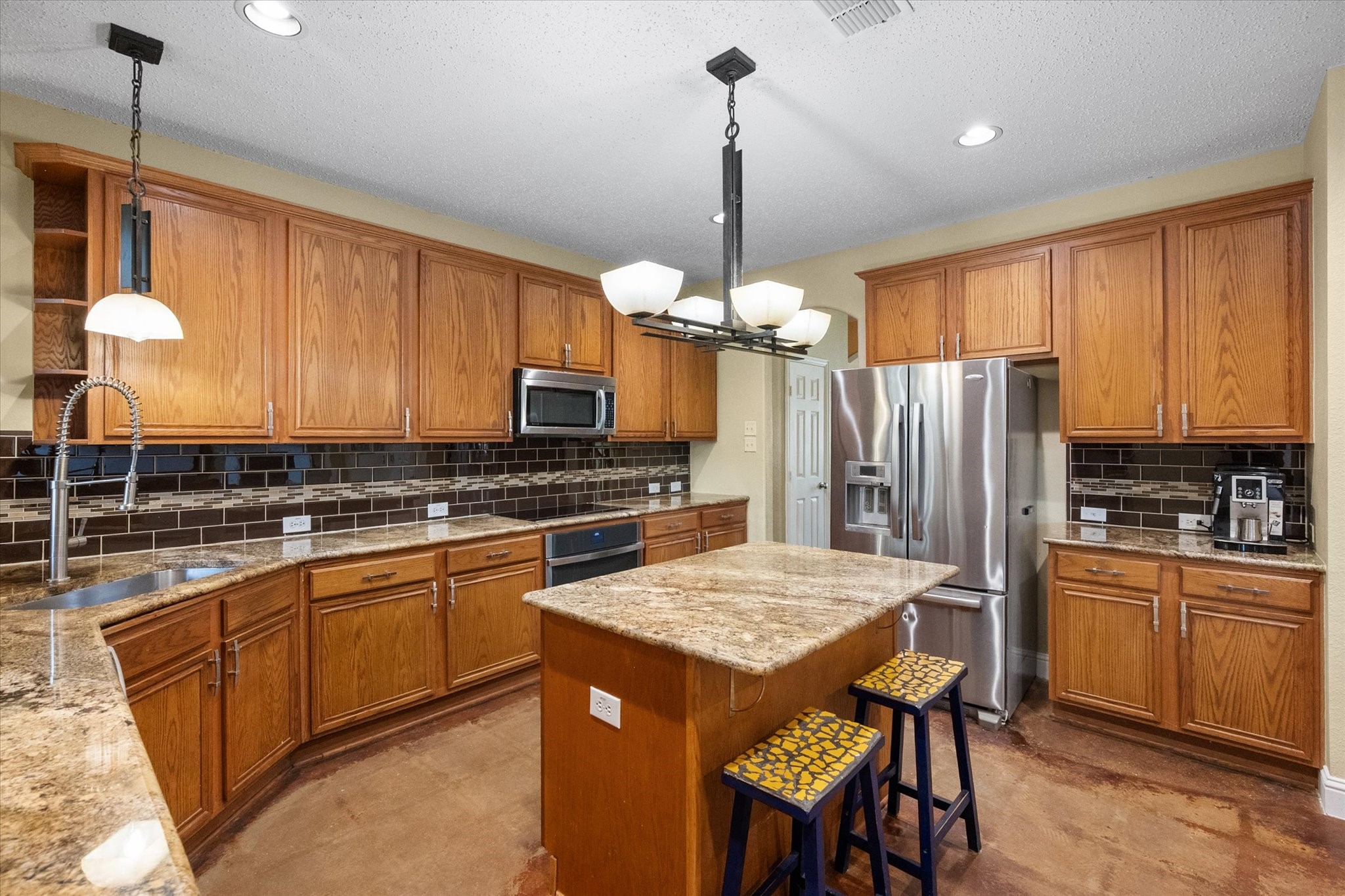 1305 Liverpool Lane