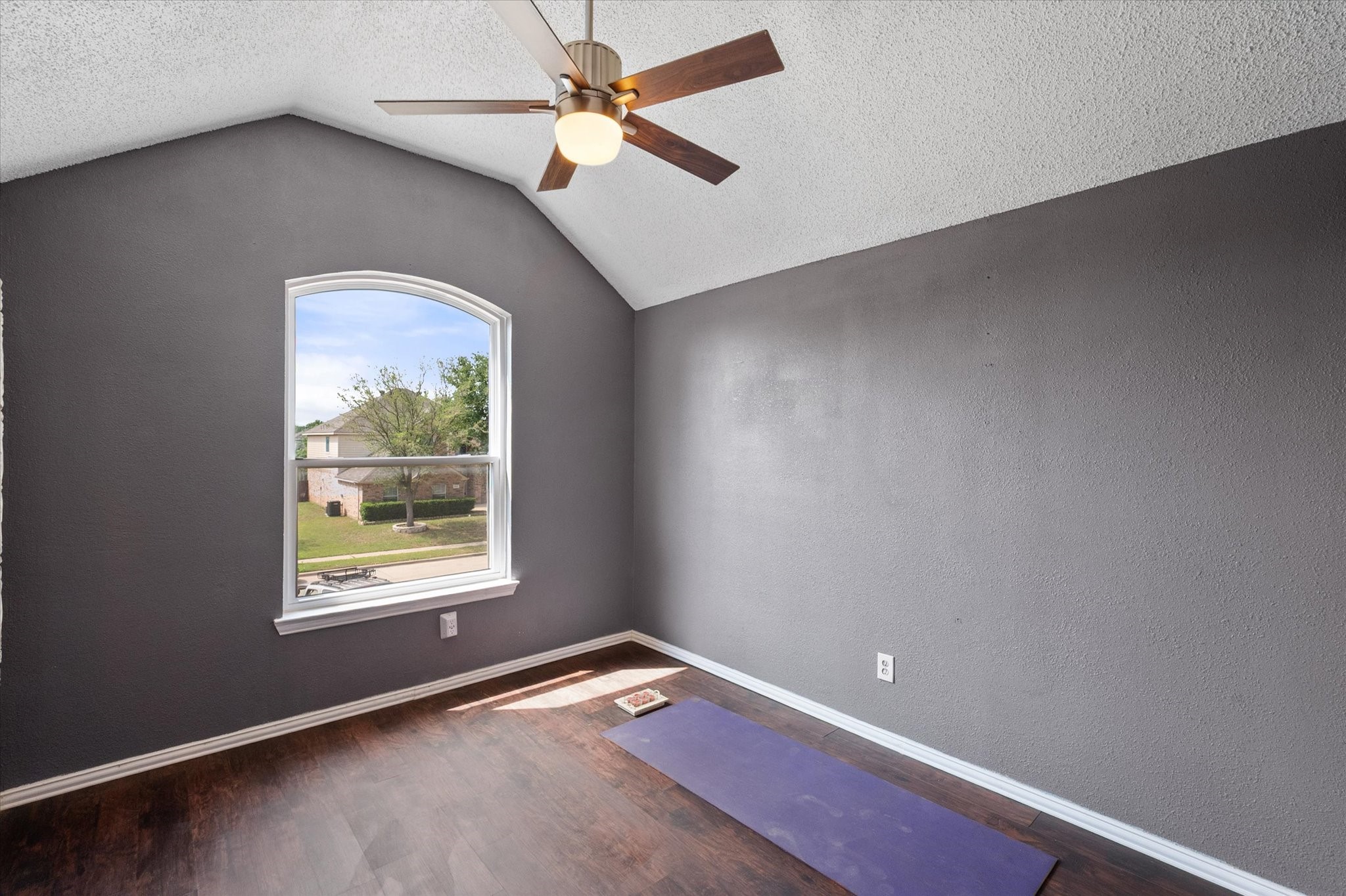 1305 Liverpool Lane