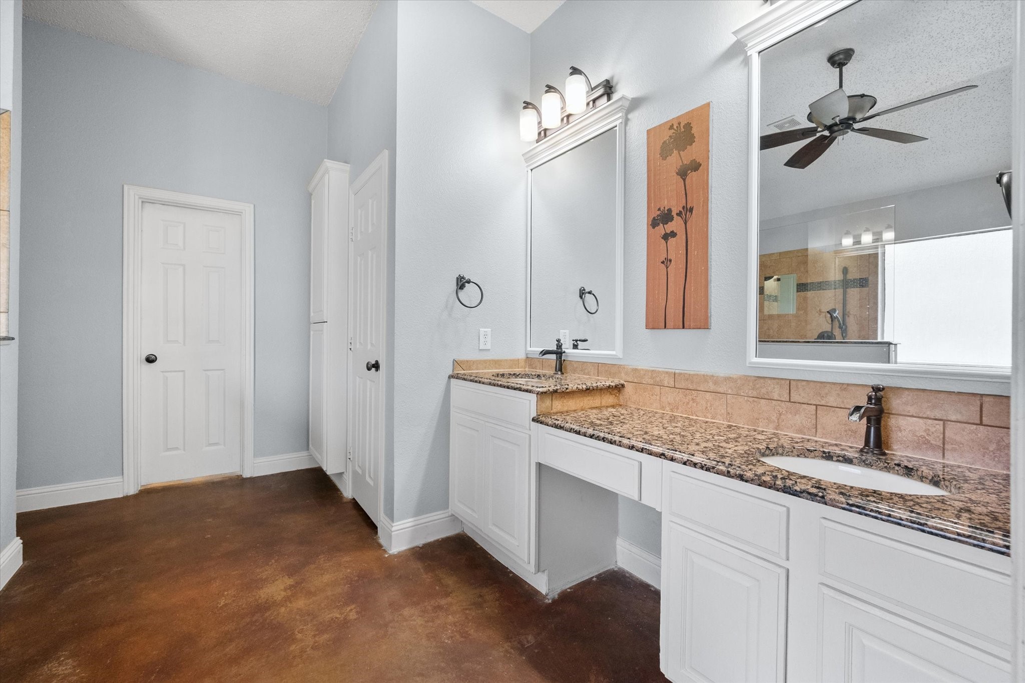 1305 Liverpool Lane