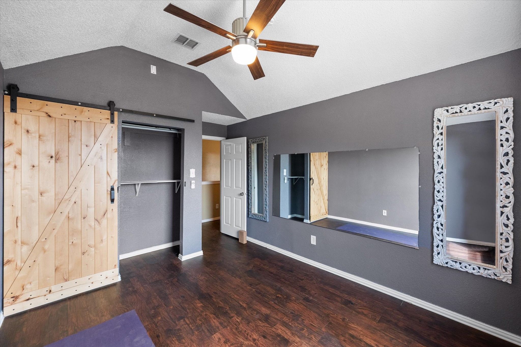 1305 Liverpool Lane