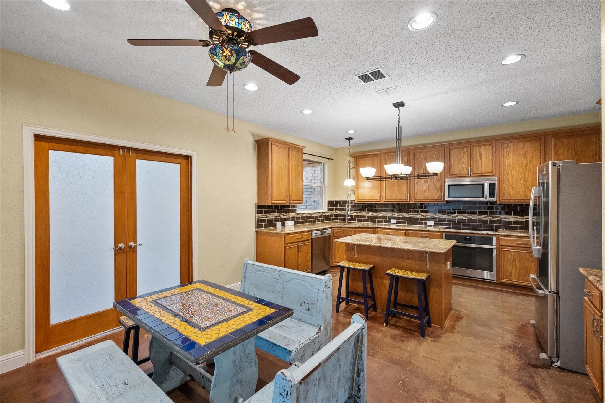 1305 Liverpool Lane