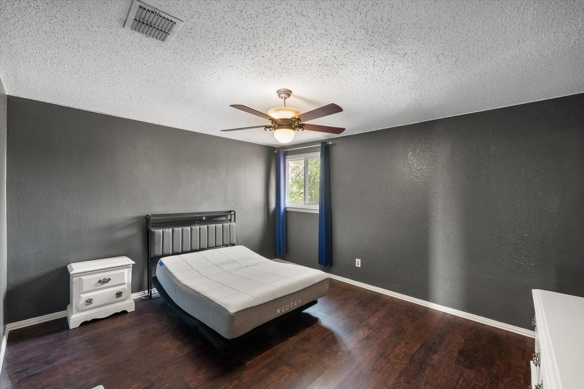 1305 Liverpool Lane
