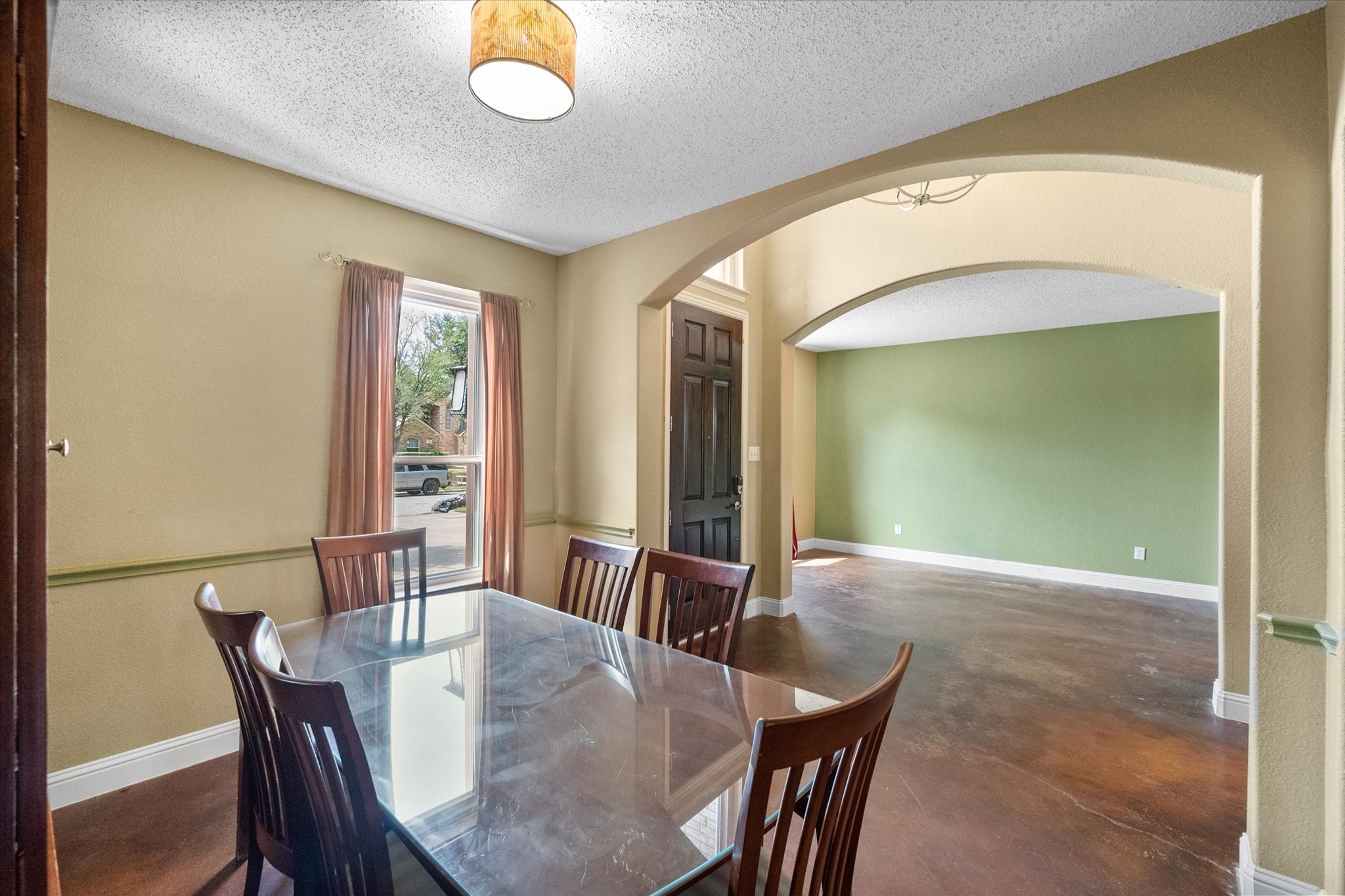 1305 Liverpool Lane