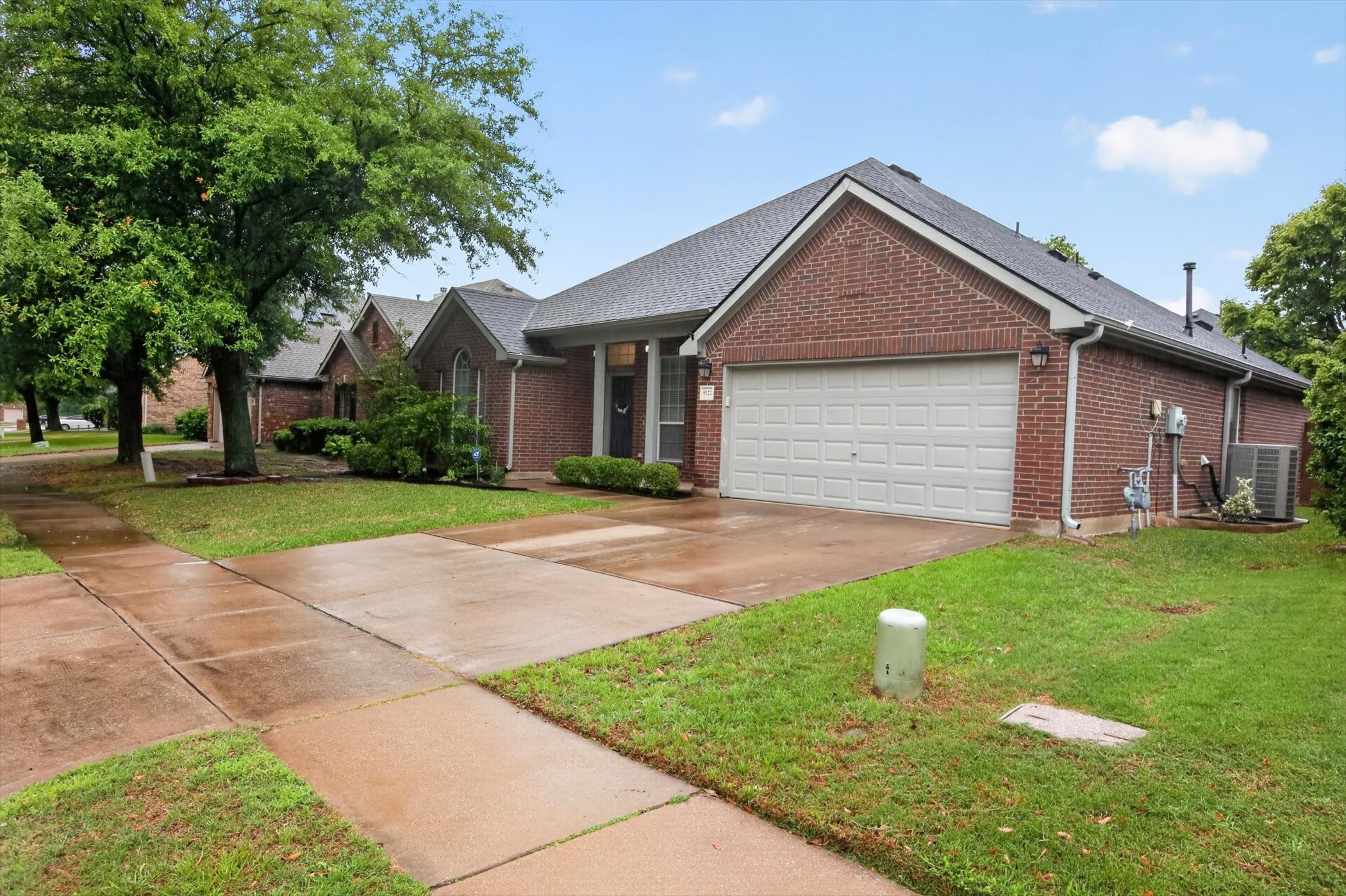 9122 Water Oak Drive