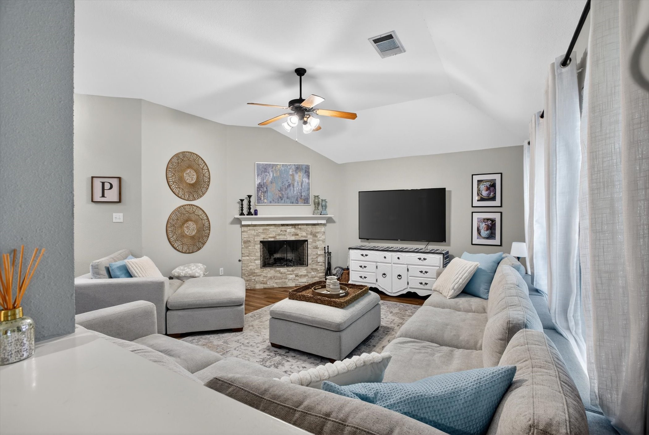 9122 Water Oak Drive
