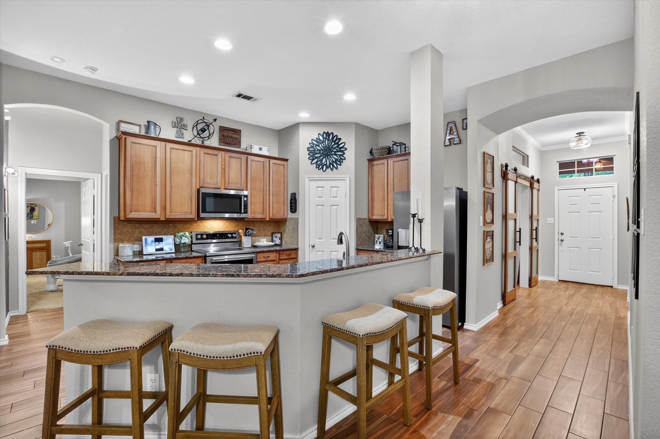 9122 Water Oak Drive
