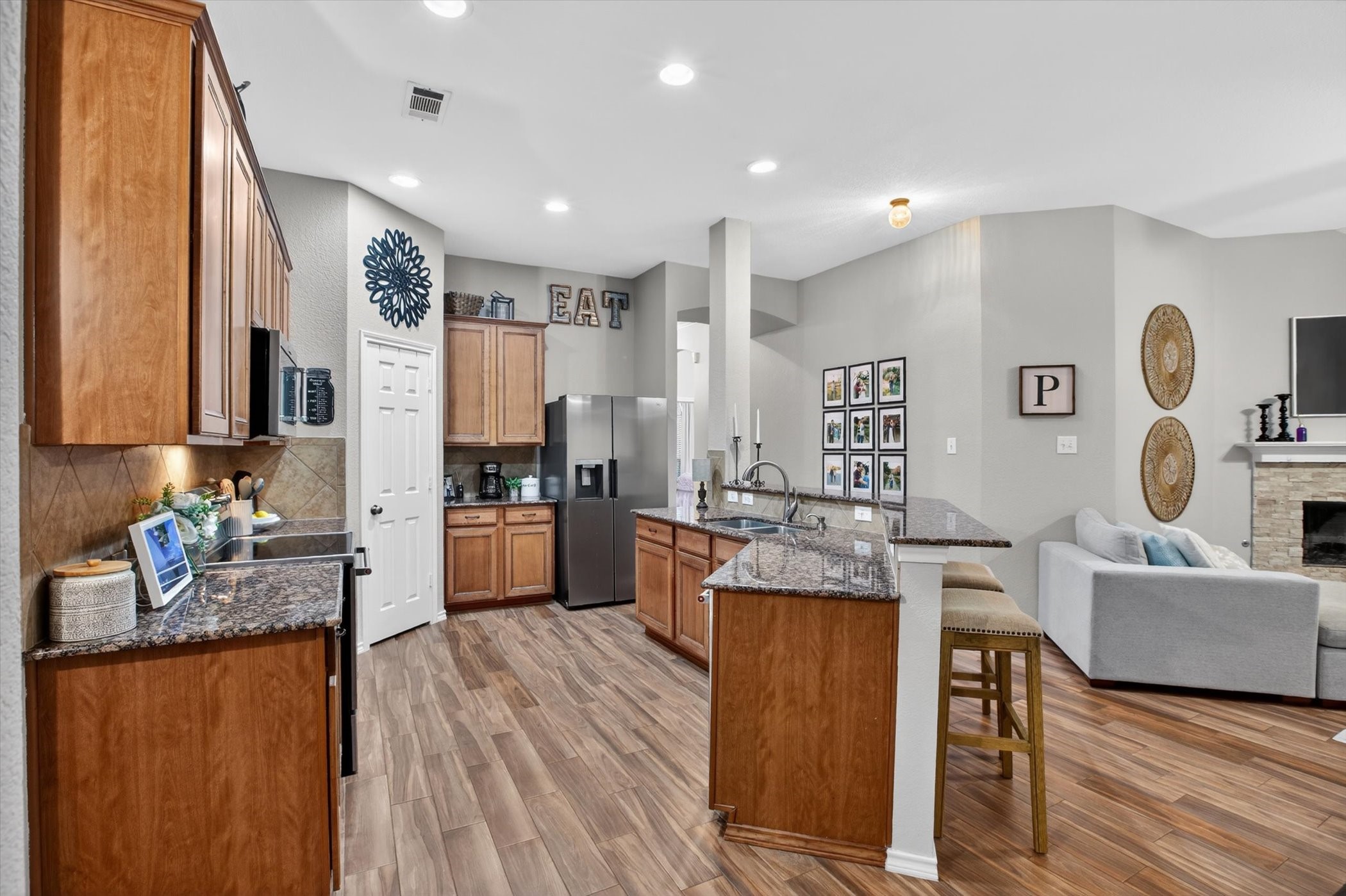 9122 Water Oak Drive