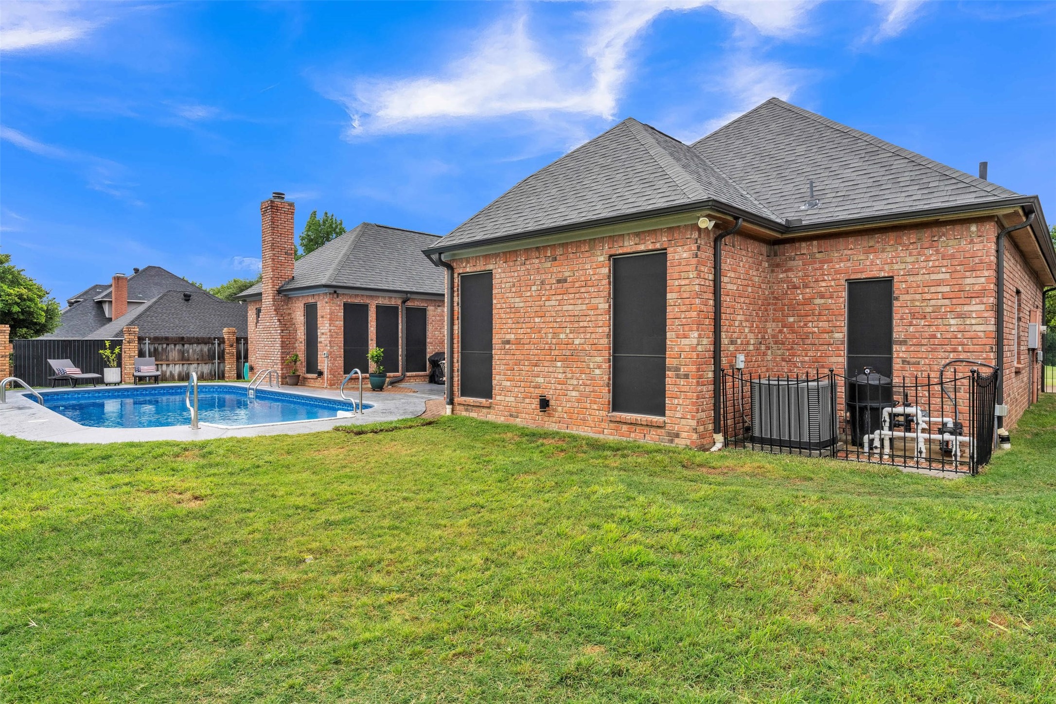 6205 Skylark Circle