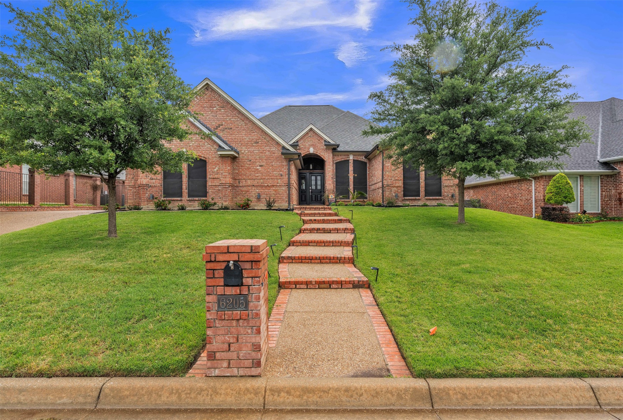 6205 Skylark Circle