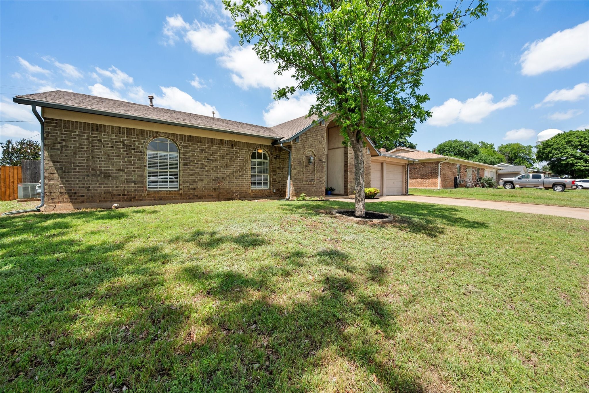 212 S Heights Drive