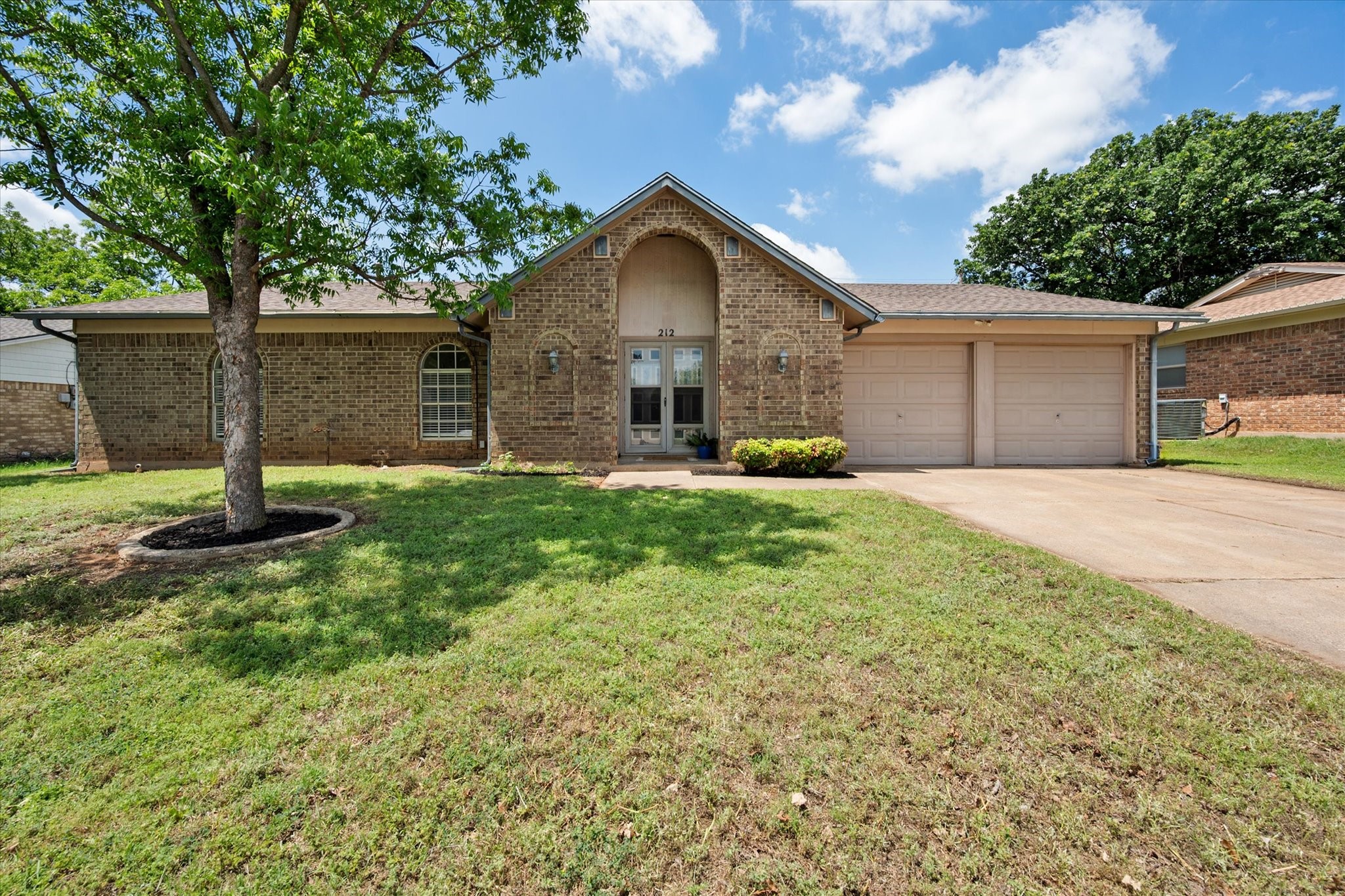 212 S Heights Drive
