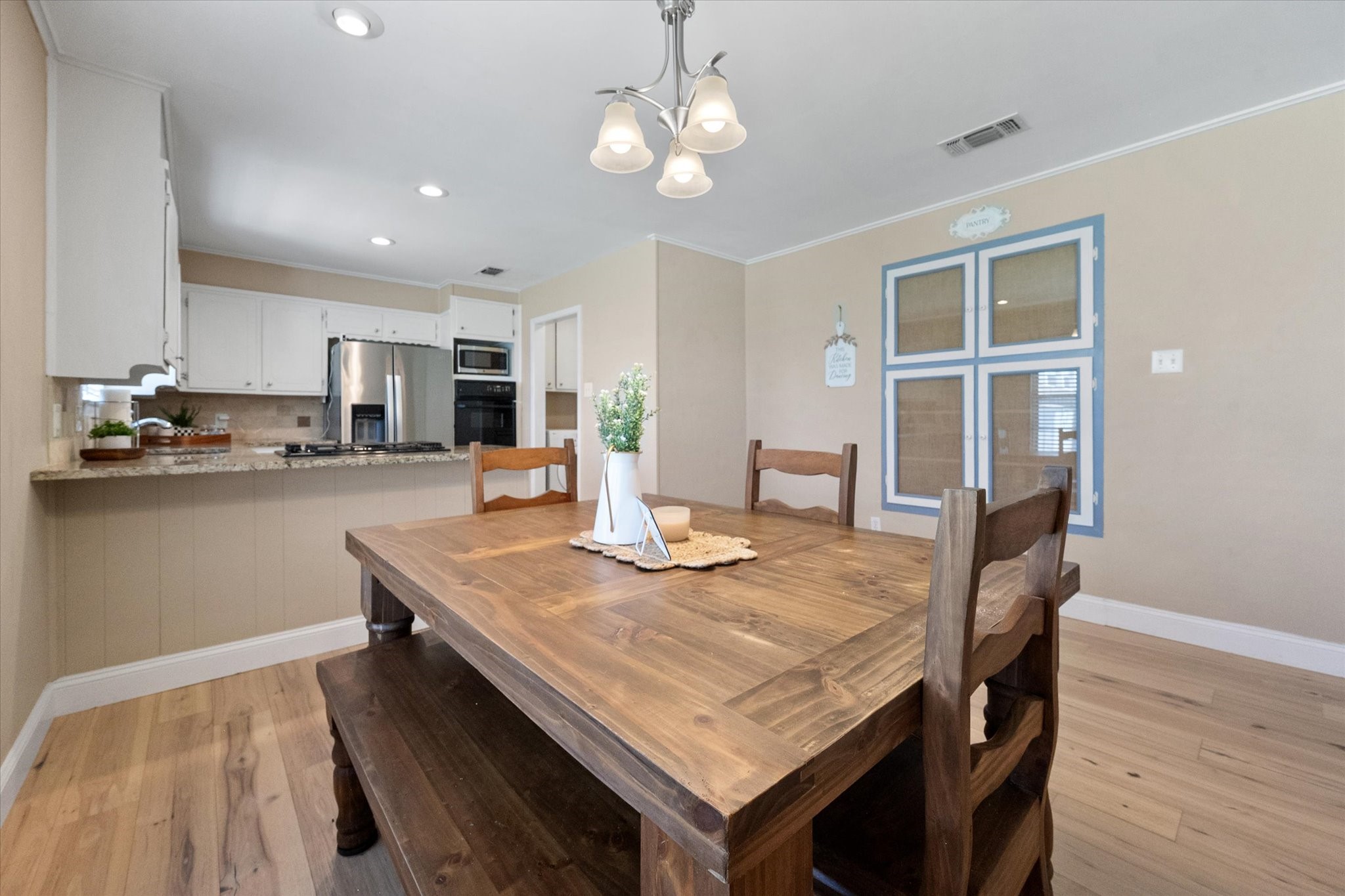 212 S Heights Drive