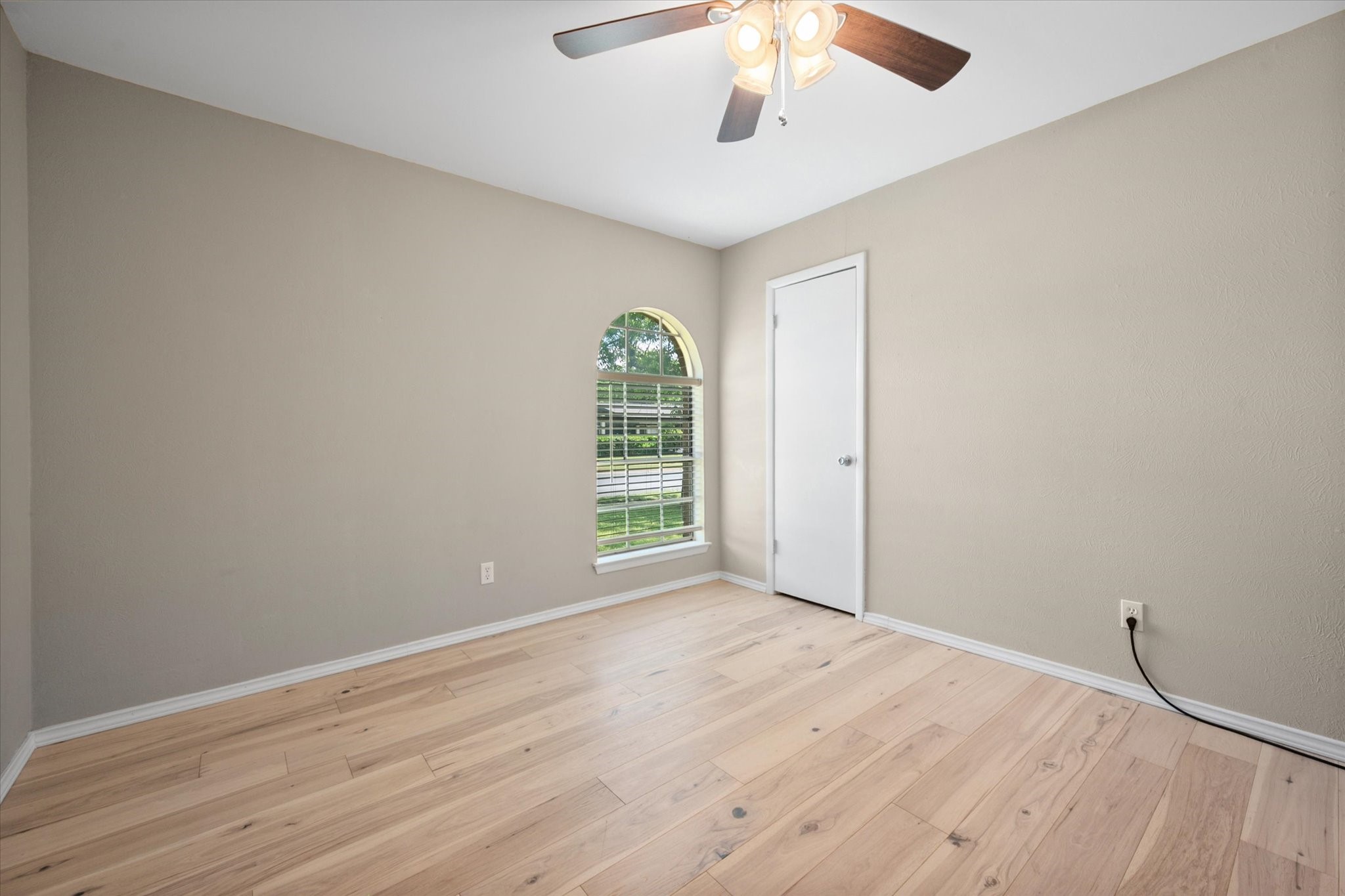 212 S Heights Drive