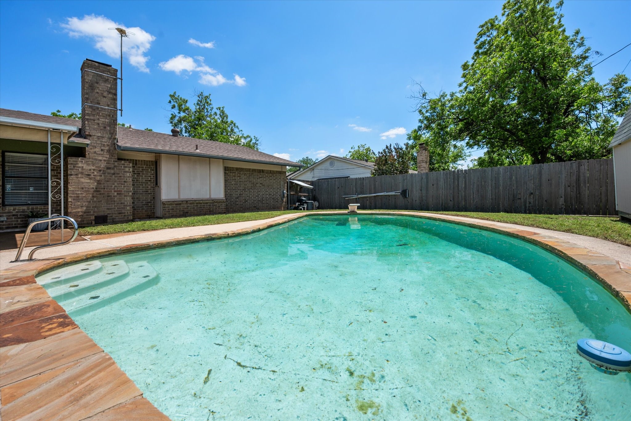 212 S Heights Drive