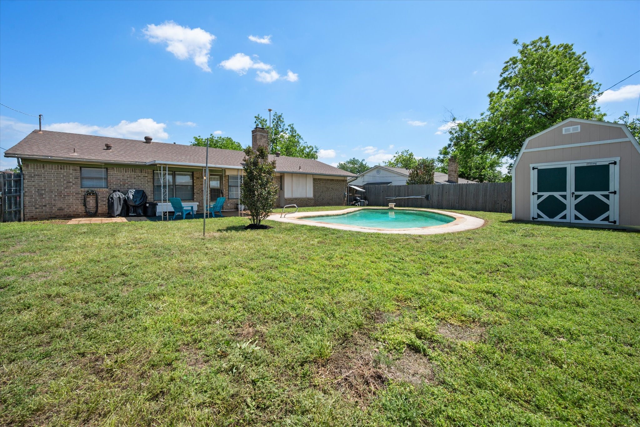 212 S Heights Drive