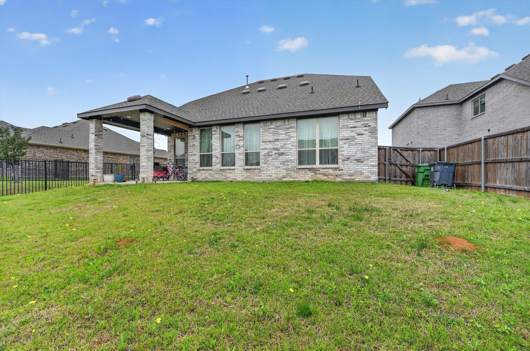 2814 Grand Lookout Lane