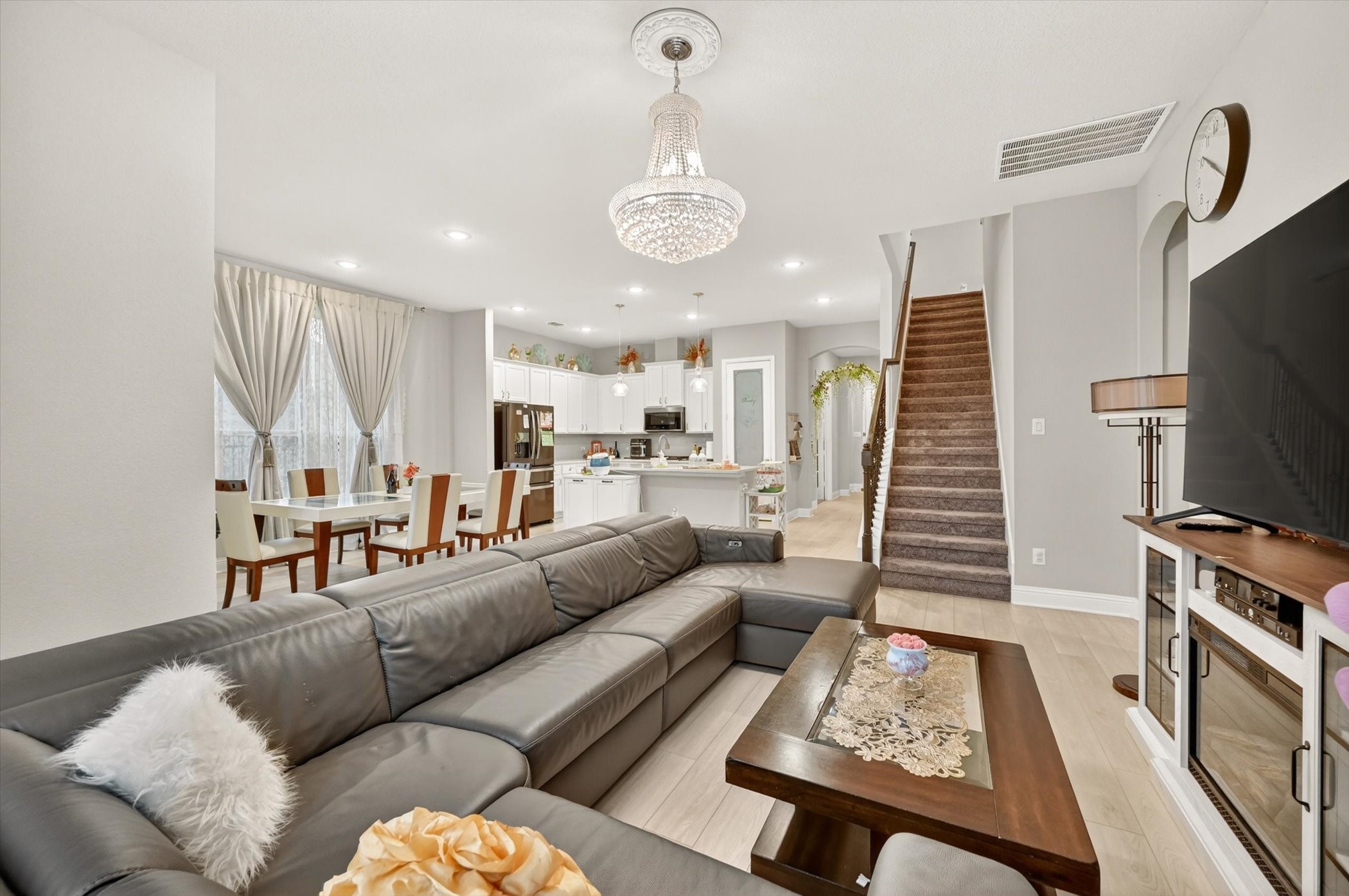2814 Grand Lookout Lane