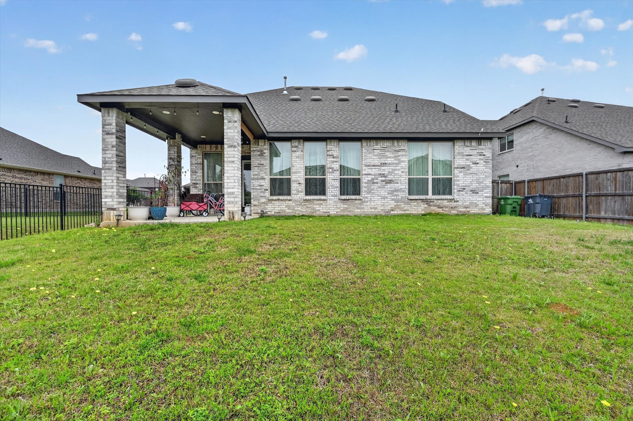 2814 Grand Lookout Lane