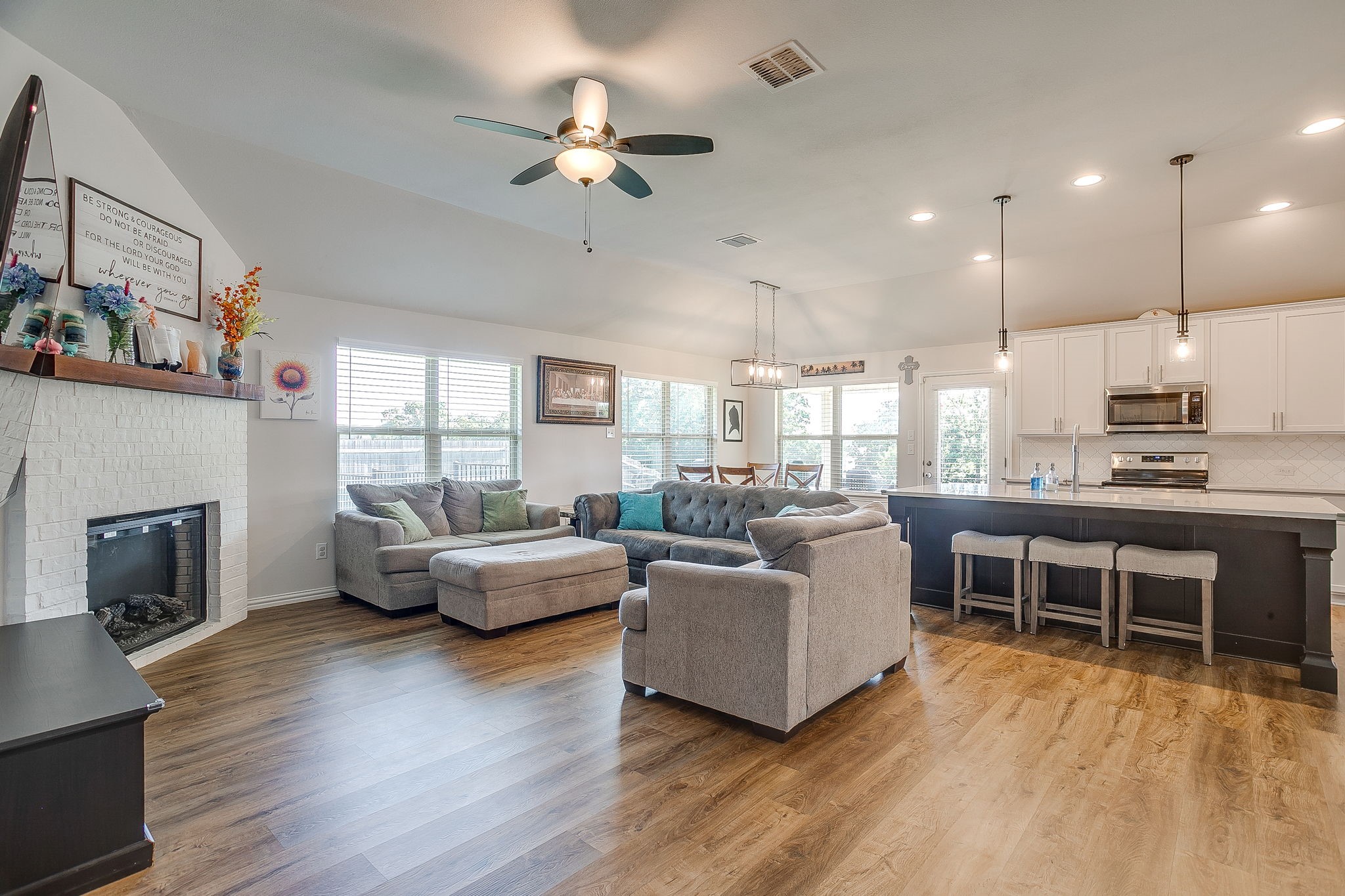 3113 Arbor View Drive