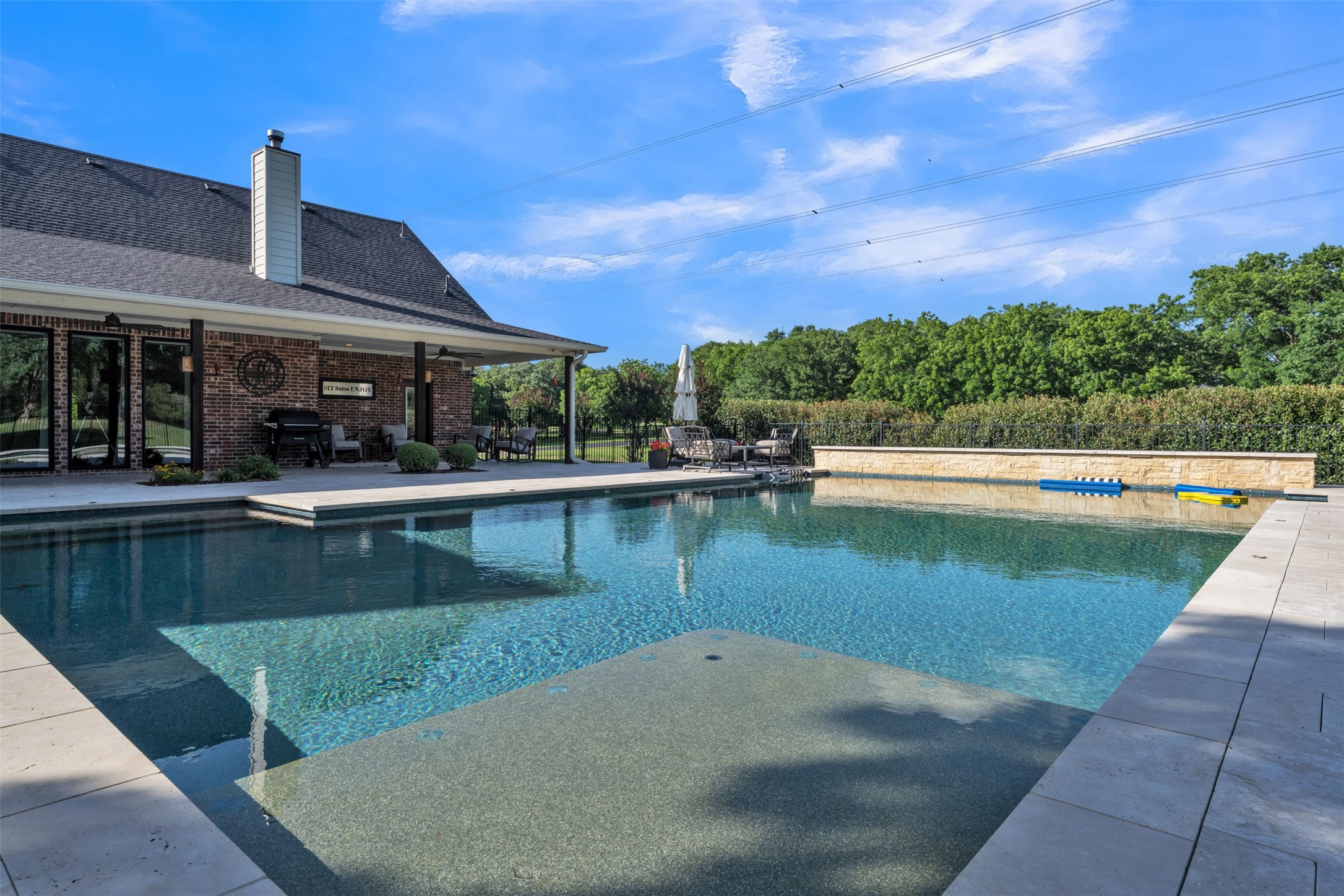 7466 Bent Trail