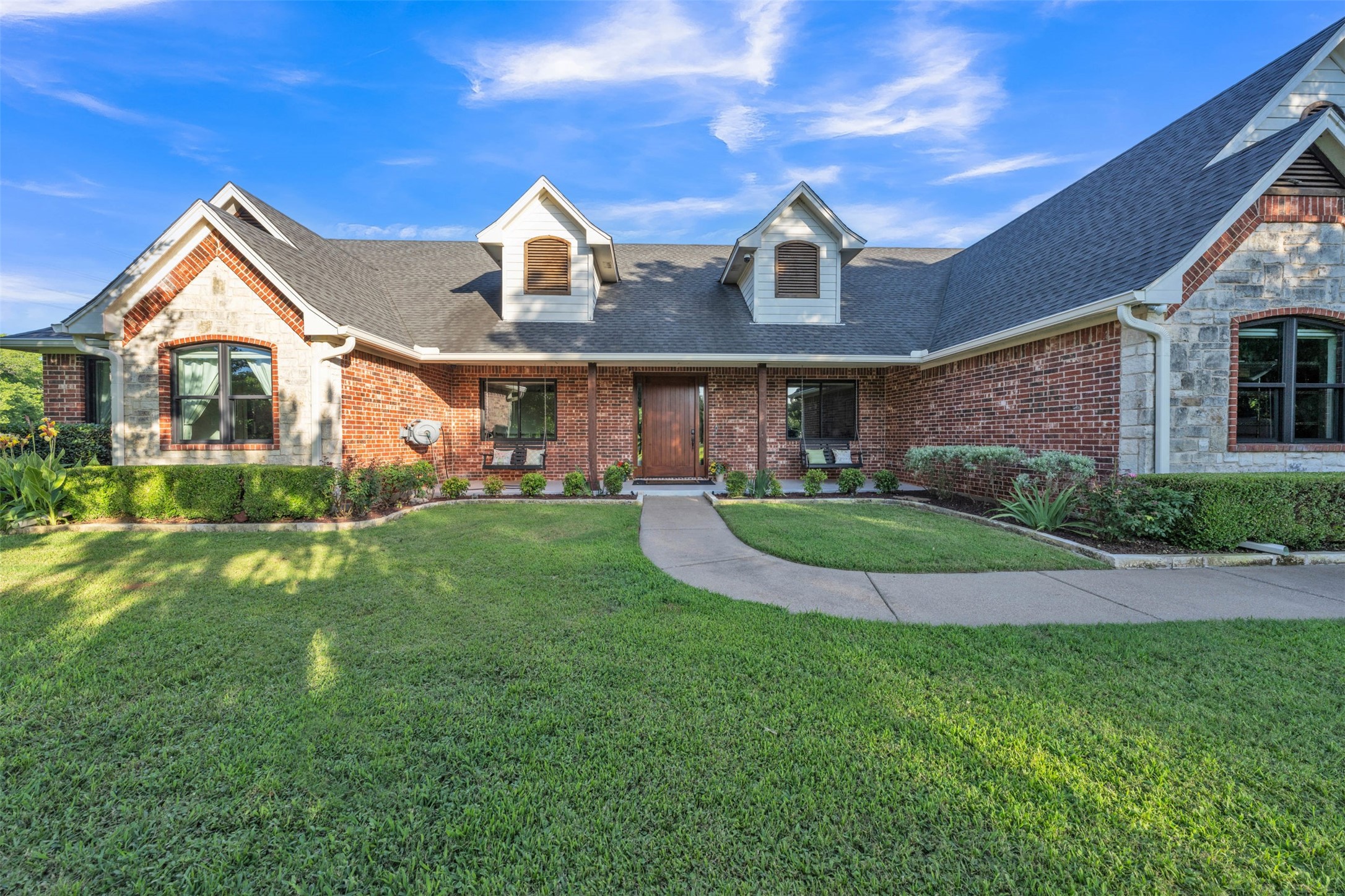 7466 Bent Trail