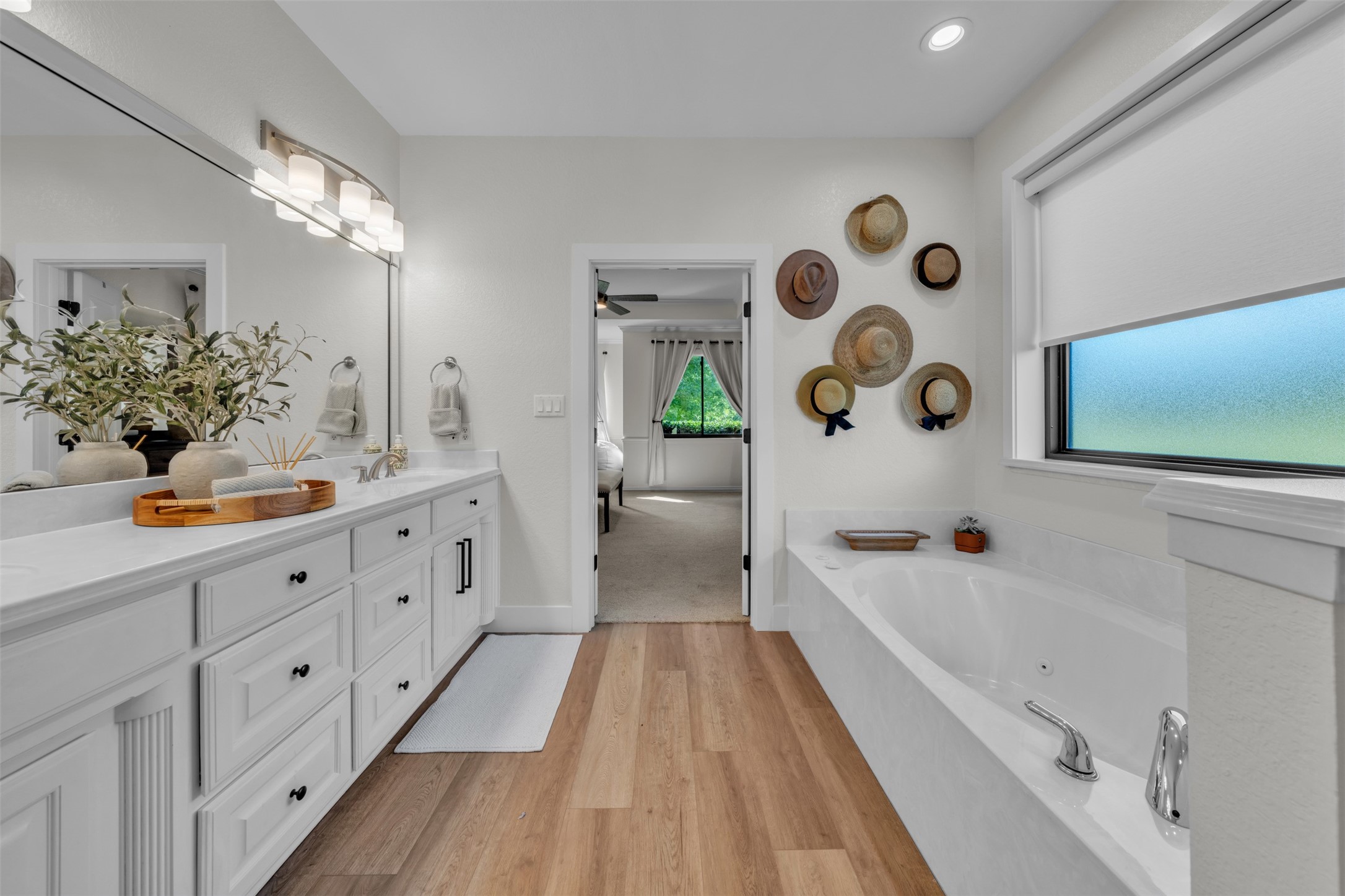 7466 Bent Trail