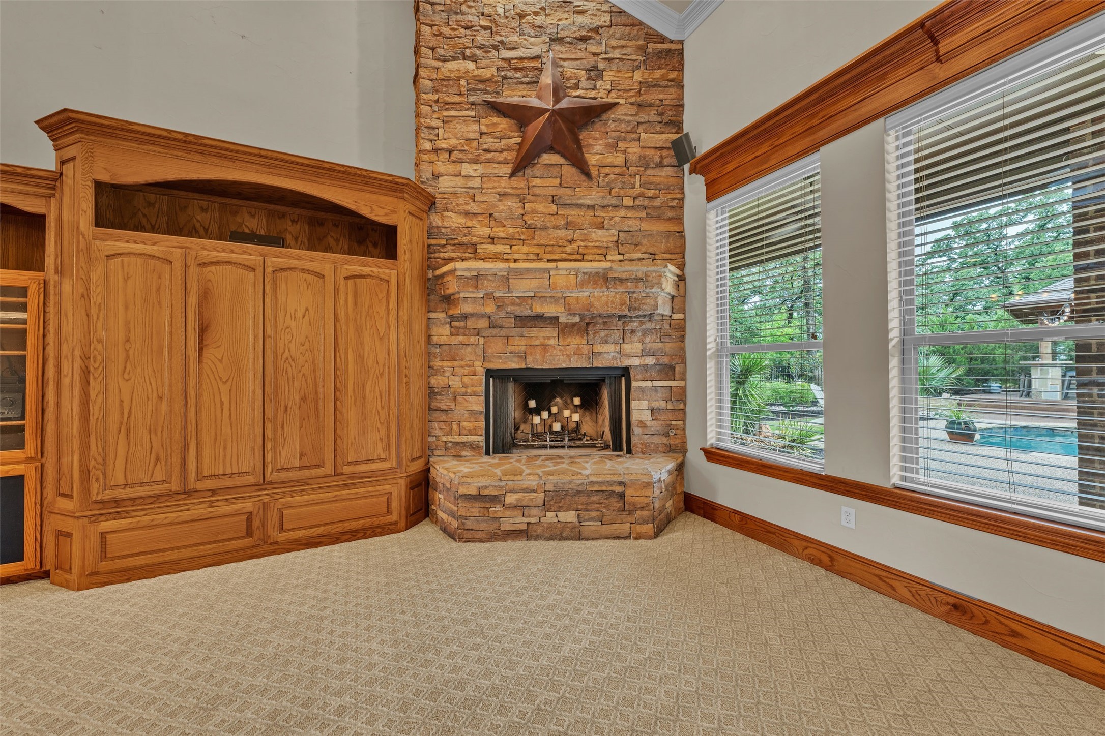 140 Eagles Peak Lane