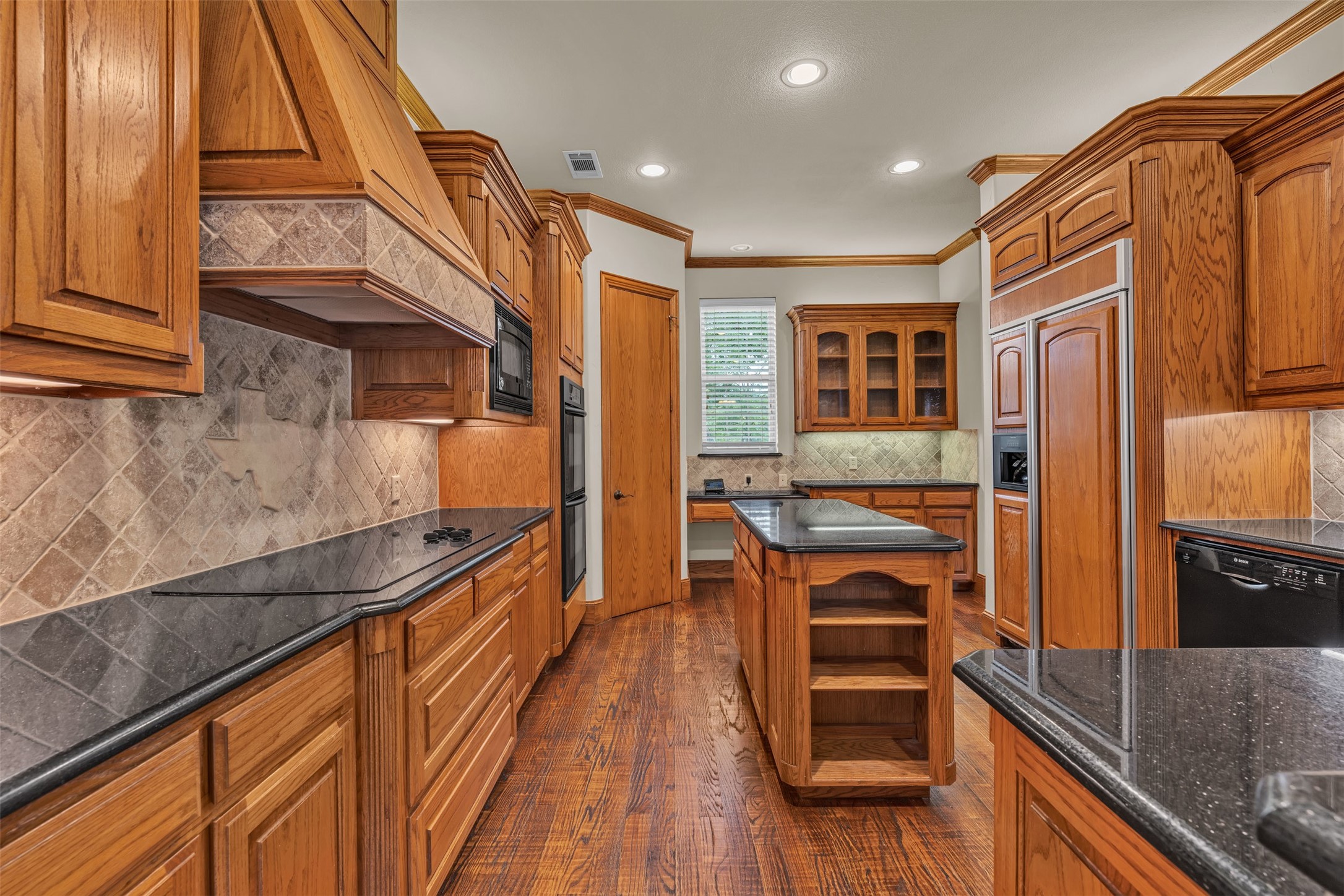 140 Eagles Peak Lane