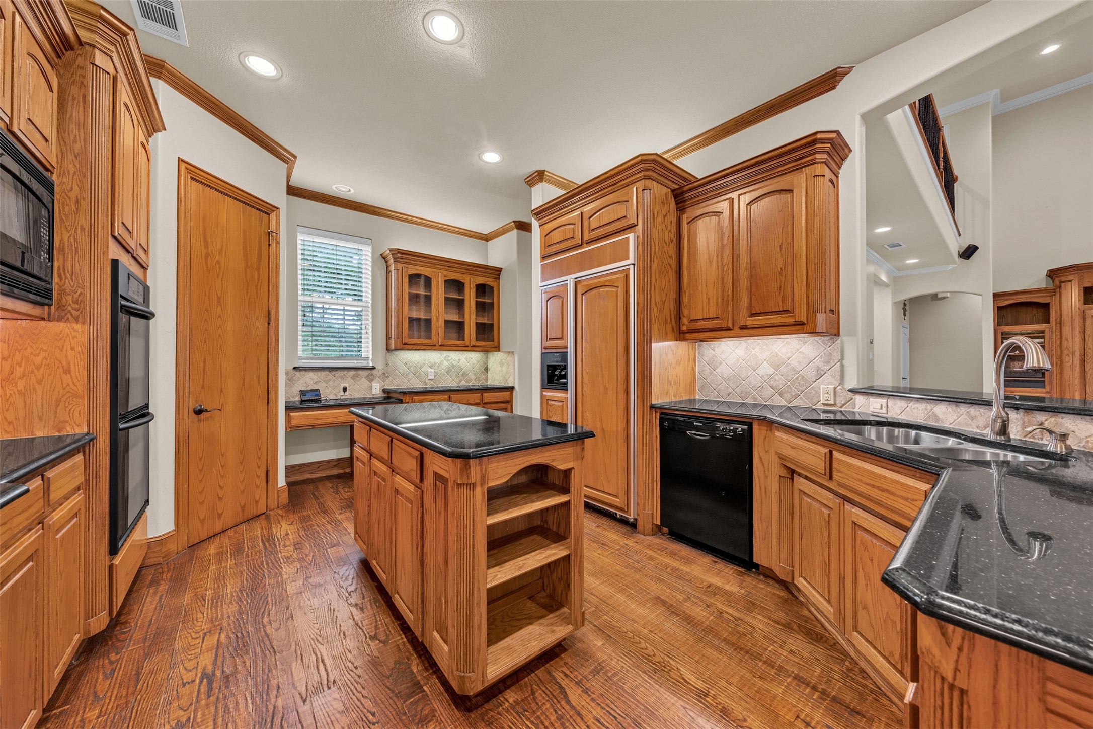 140 Eagles Peak Lane