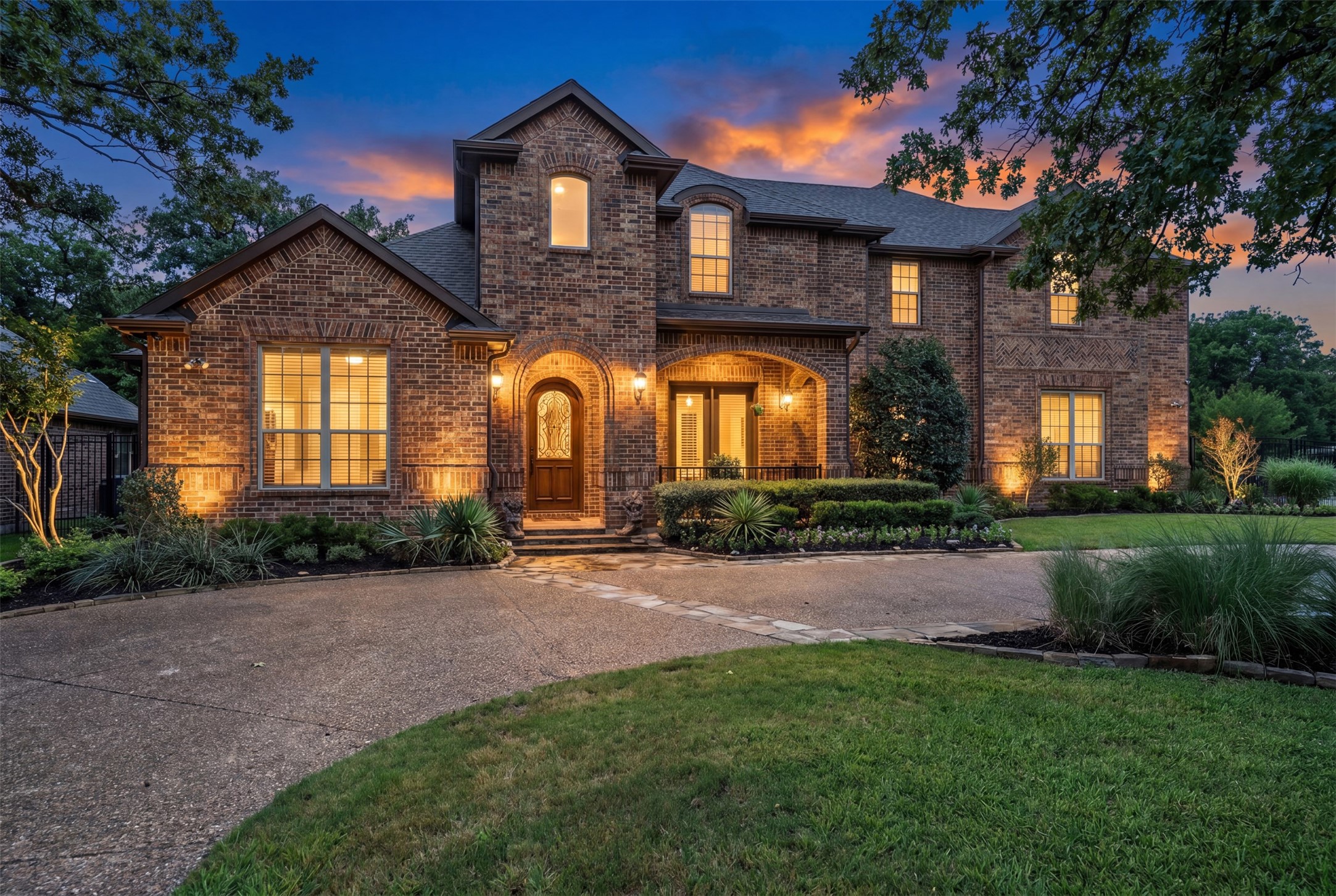 140 Eagles Peak Lane