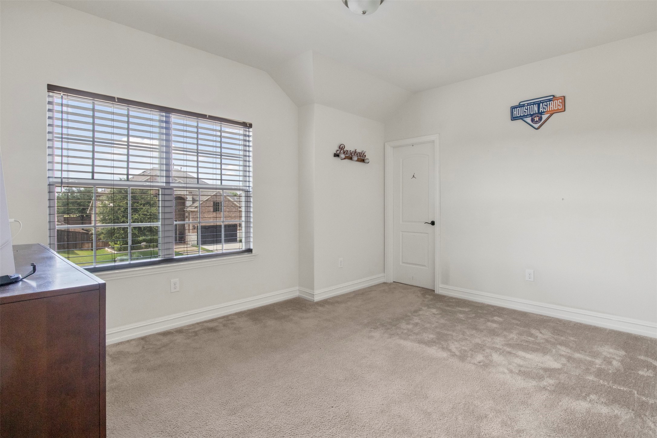 3207 Woodford Drive