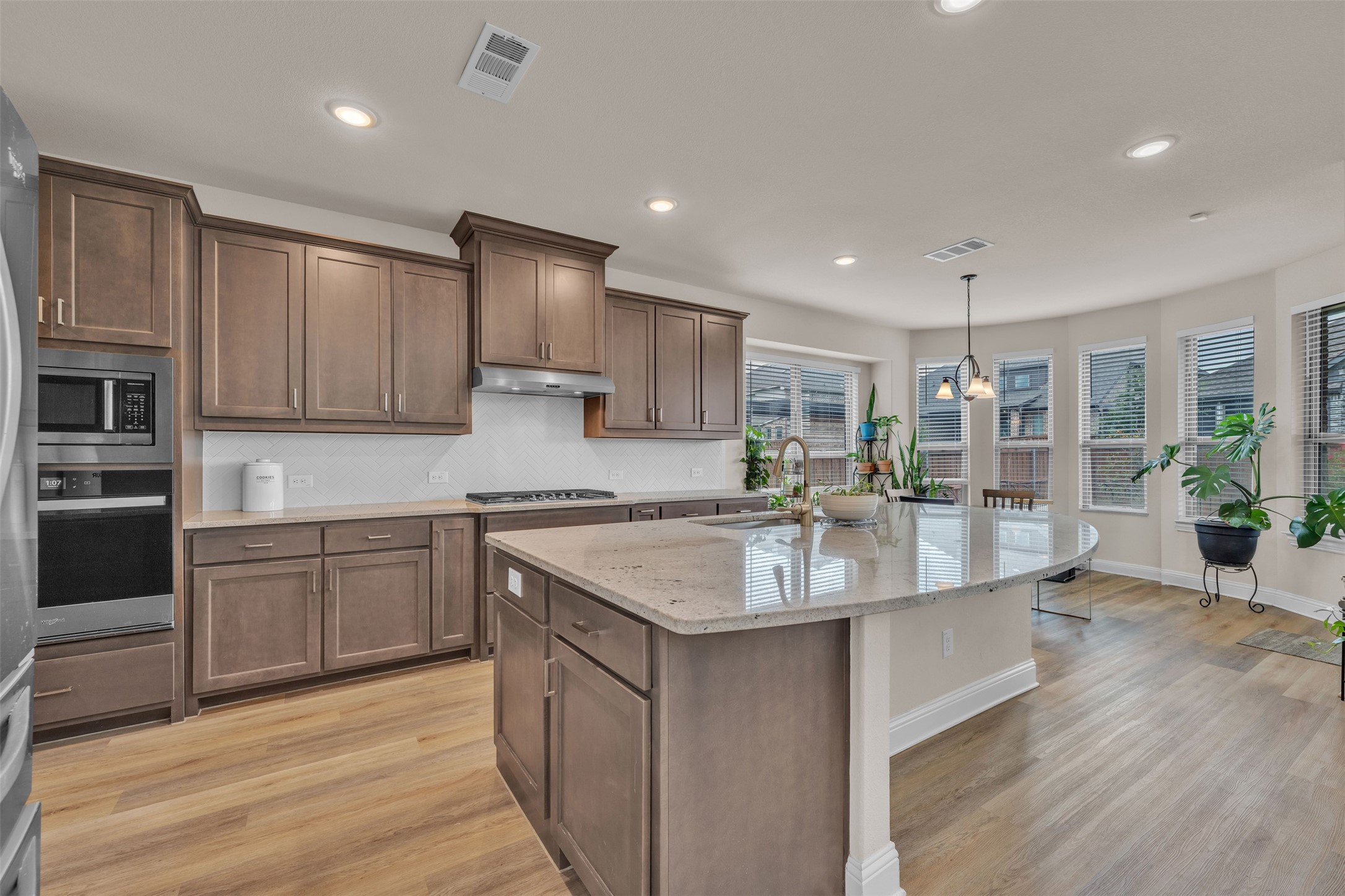 2103 Horizon Drive