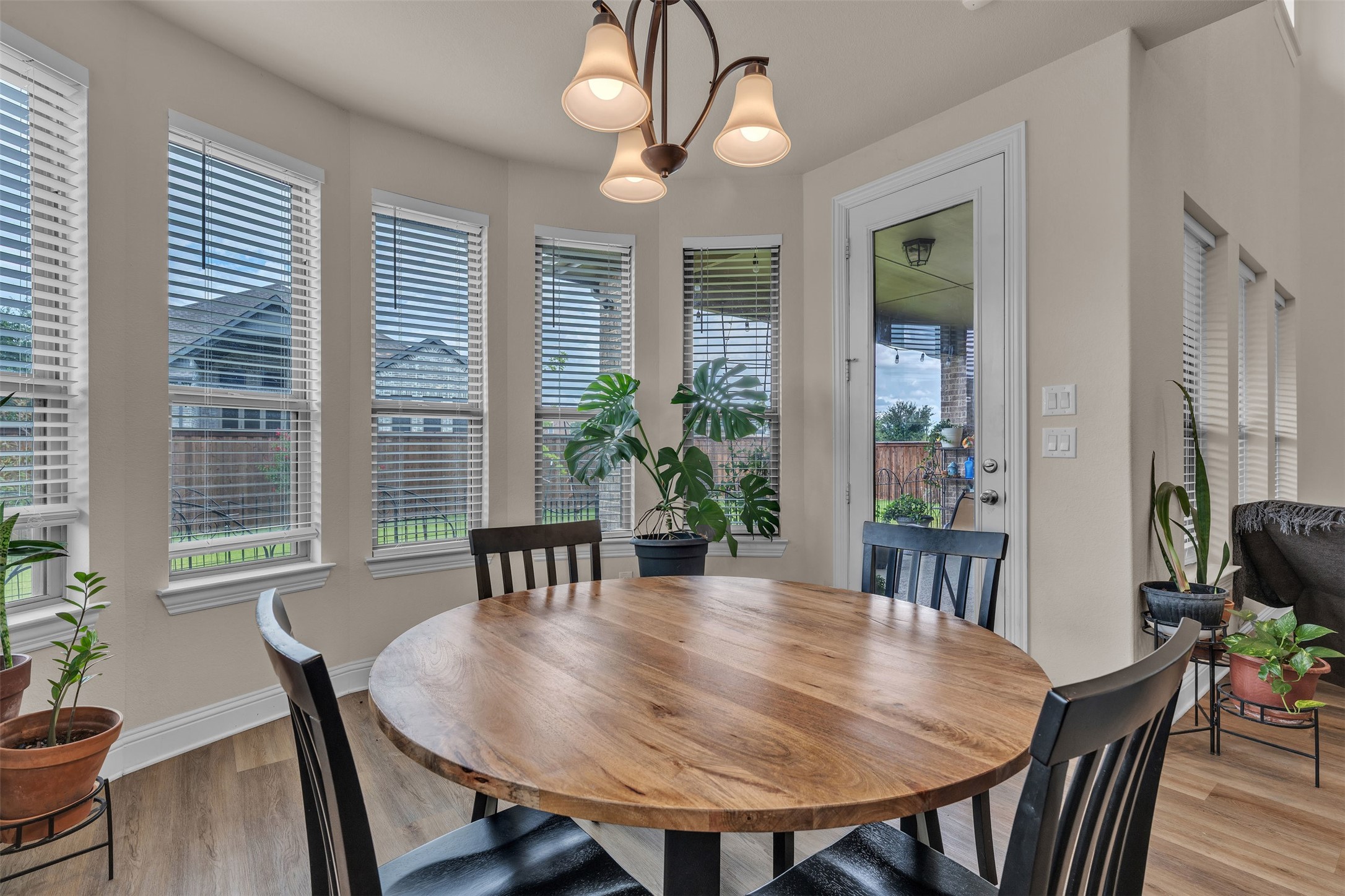 2103 Horizon Drive