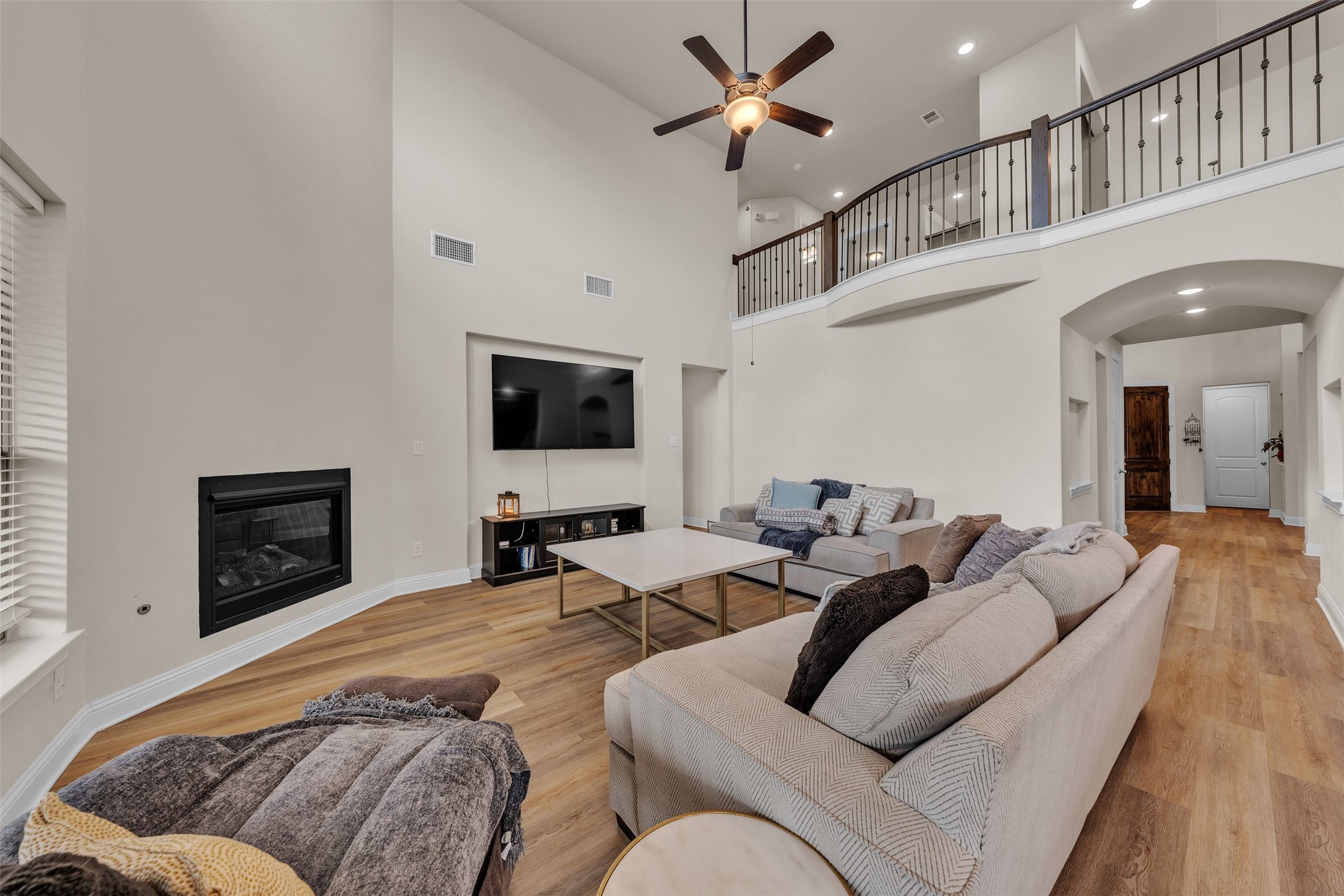 2103 Horizon Drive